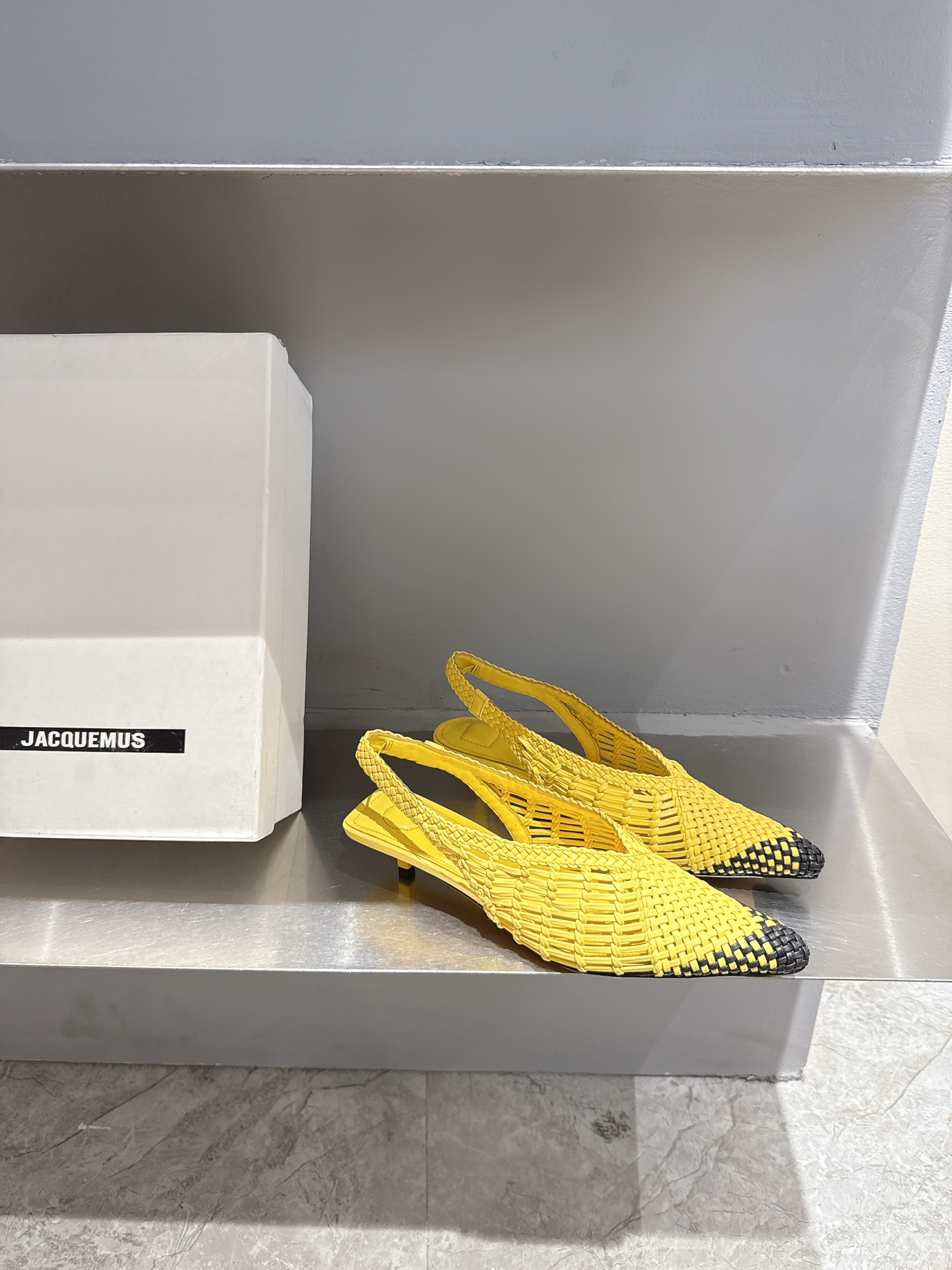 Jacquemus 25SS Sheepskin Pointed Knit Shoes: Fashion from South France - 图片 4