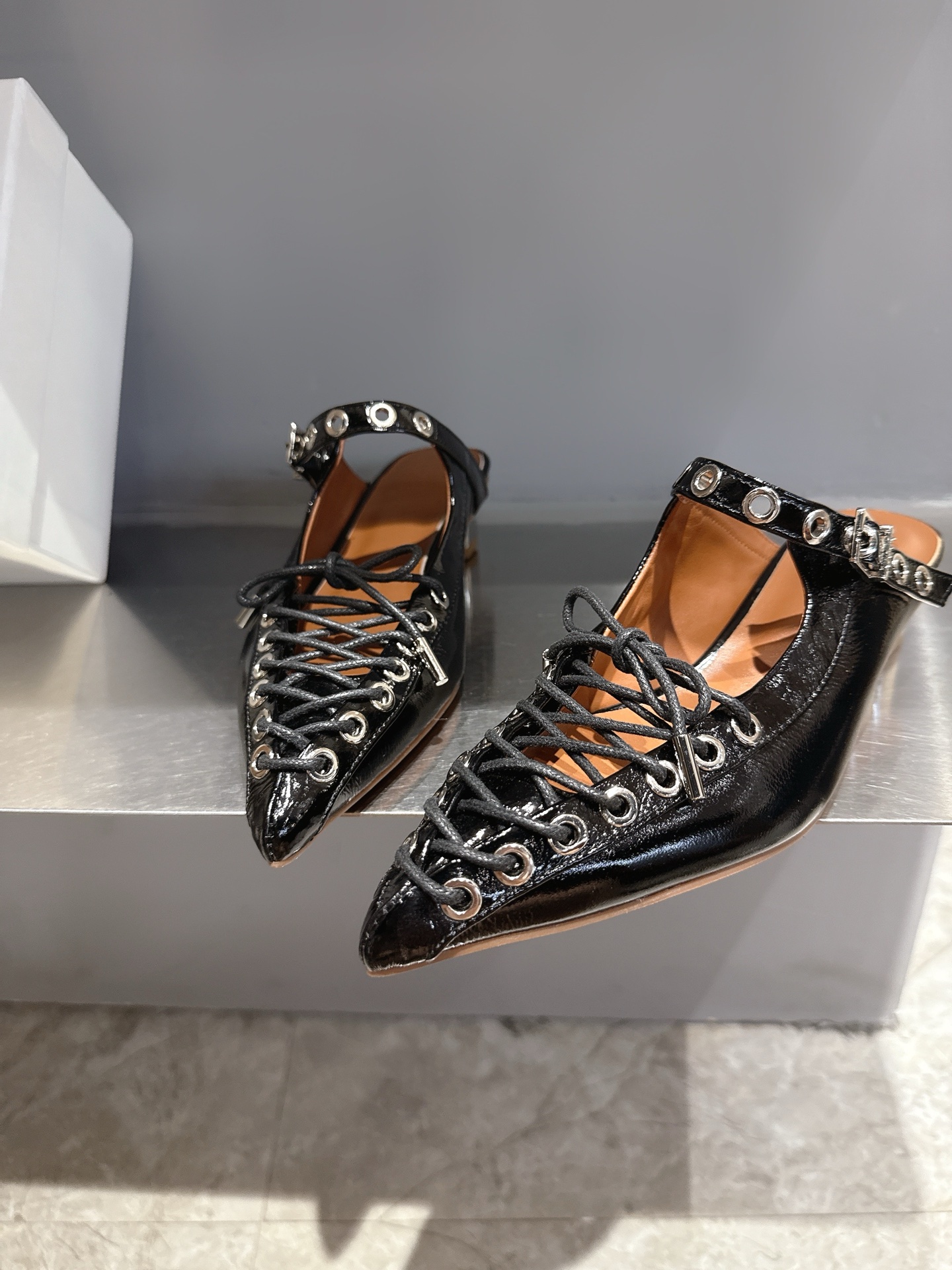 GANNI Spring/Summer 25s: Derby Shoes Review and Details - 图片 8