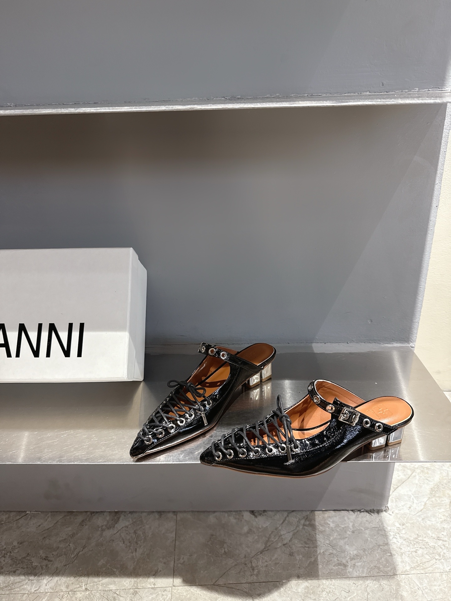 GANNI Spring/Summer 25s: Derby Shoes Review and Details - 图片 3