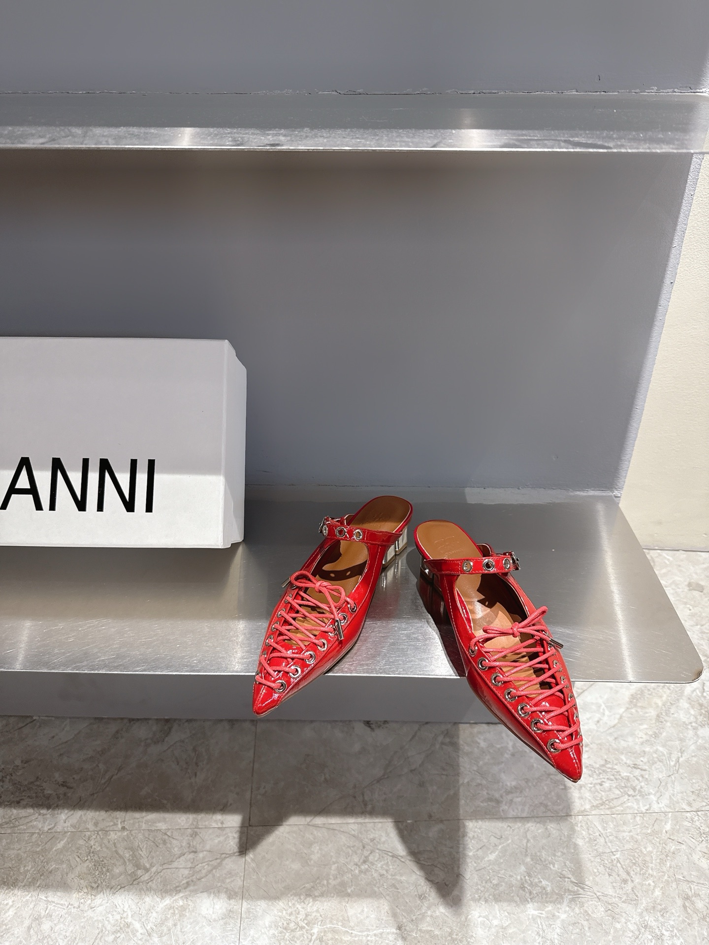 GANNI Spring/Summer 25s: Derby Shoes Love at First Sight! - 图片 2