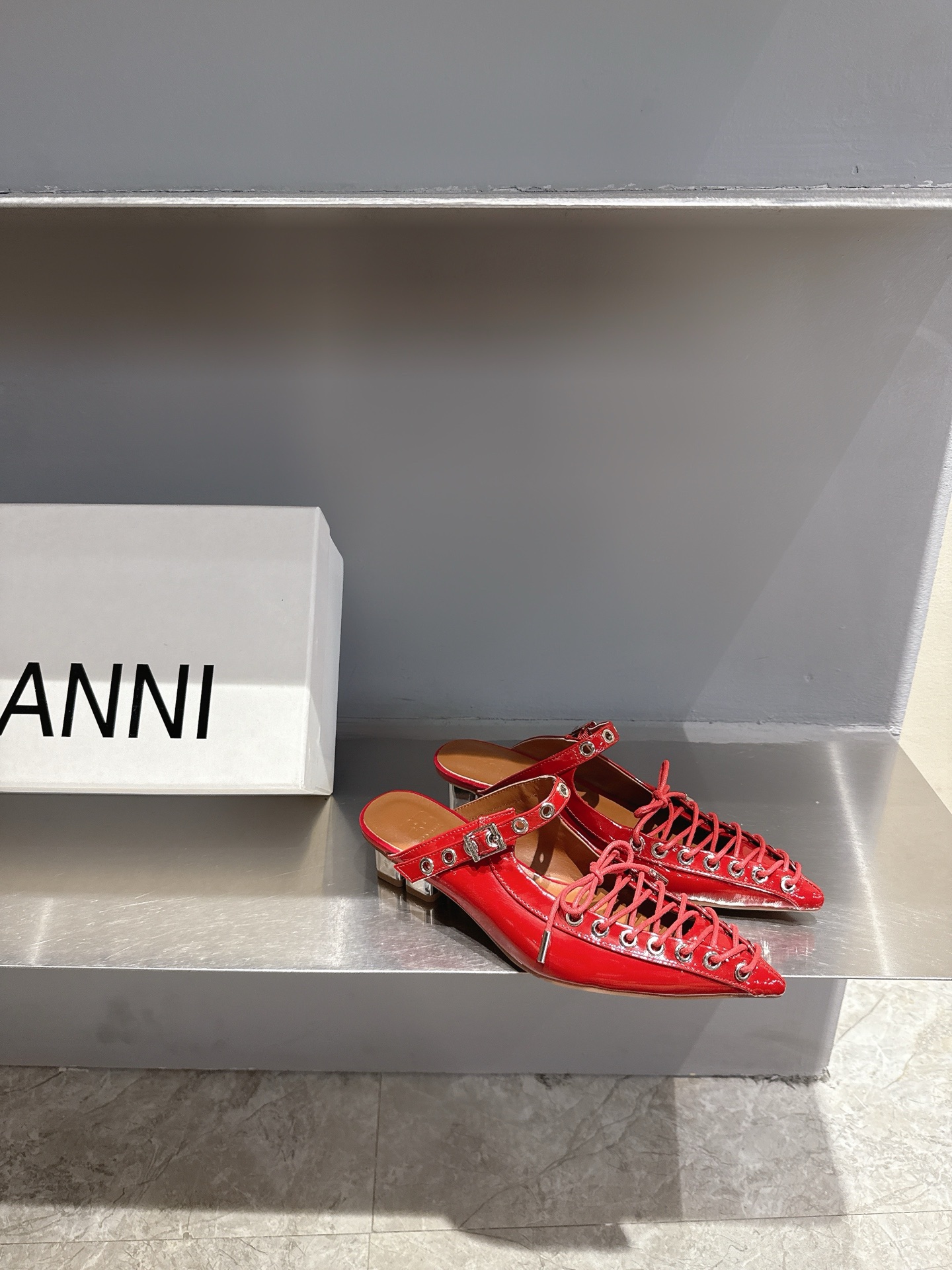 GANNI Spring/Summer 25s: Derby Shoes Love at First Sight! - 图片 4