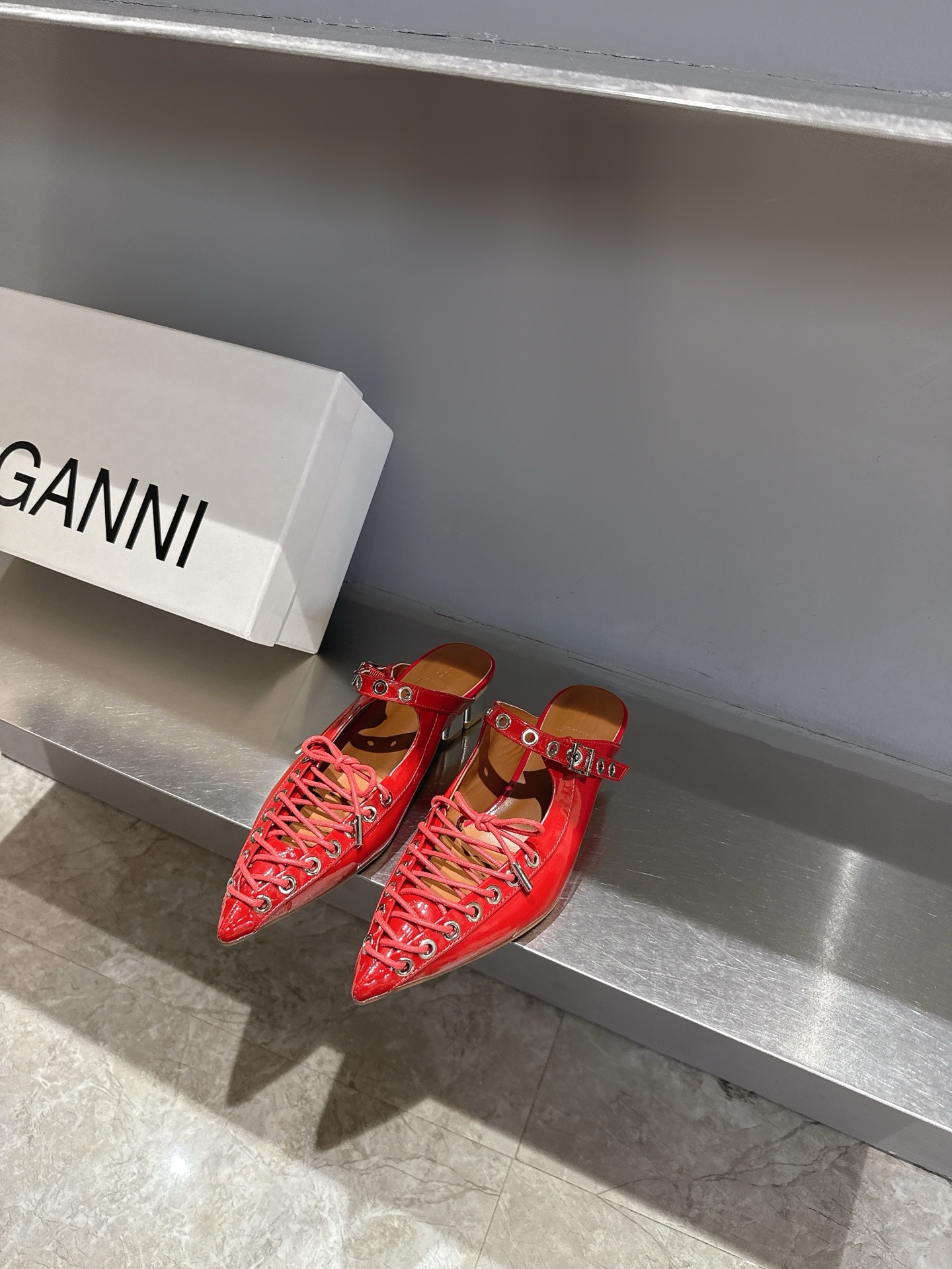 GANNI Spring/Summer 25s: Derby Shoes Love at First Sight! - 图片 6