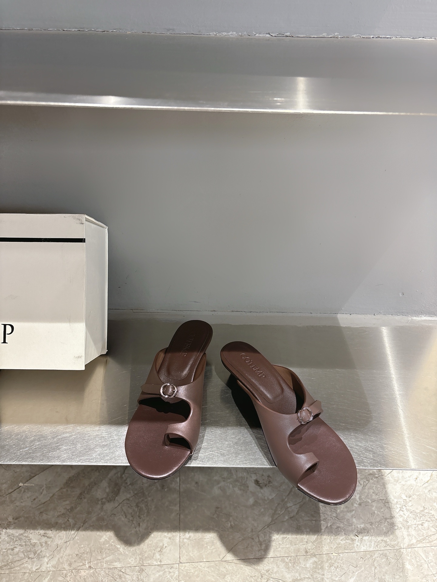 British Frozen Shoes: Classic Precision with Unique Design and Comfort - 图片 3