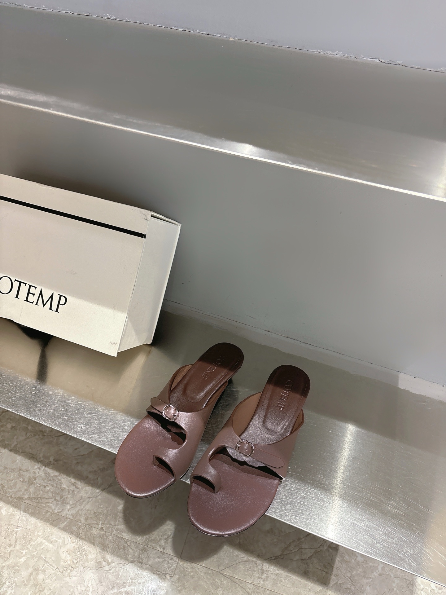British Frozen Shoes: Classic Precision with Unique Design and Comfort - 图片 5