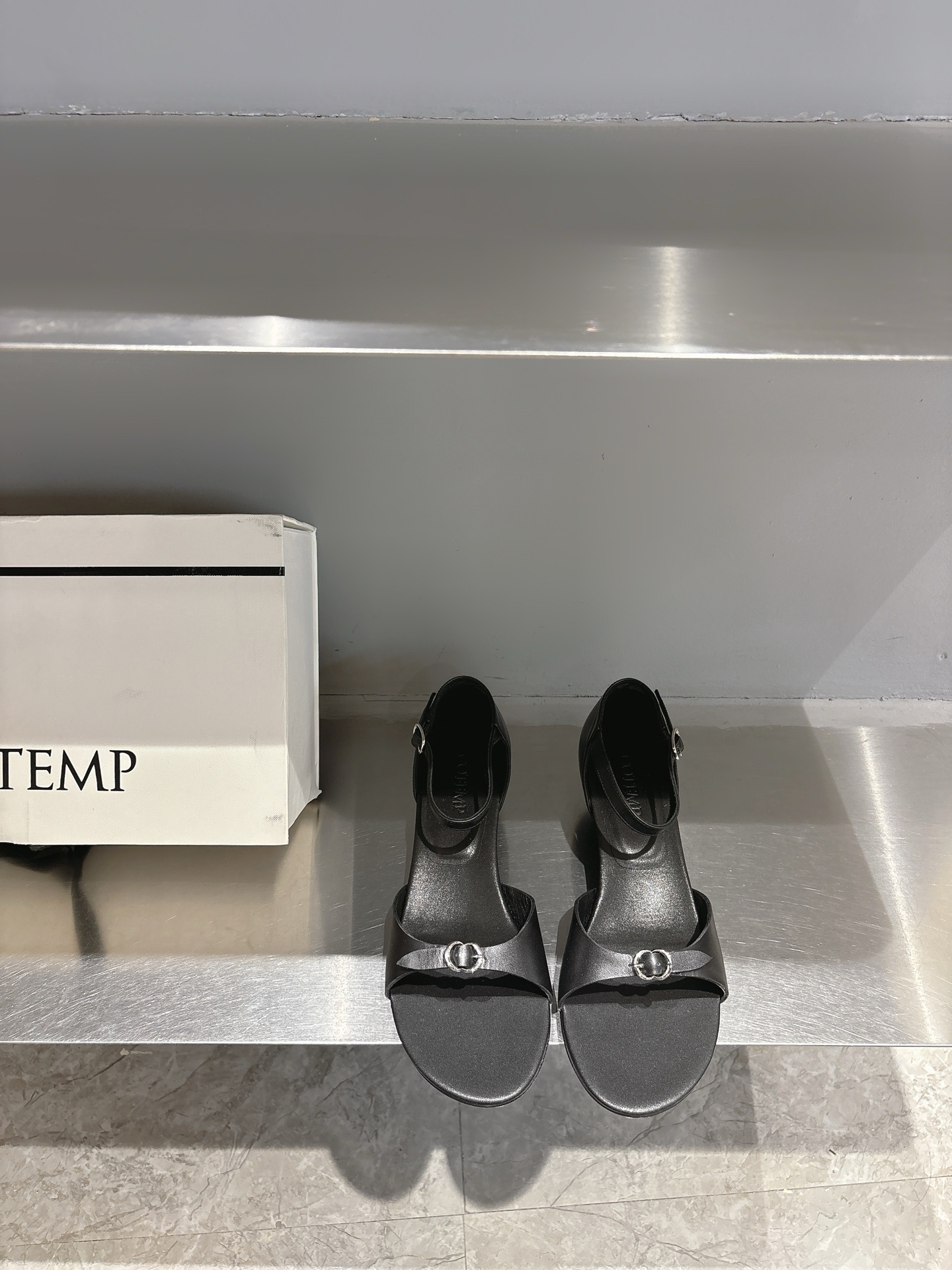 British Frozen Shoes: Classic, Comfy, and Precision-Injected Collection