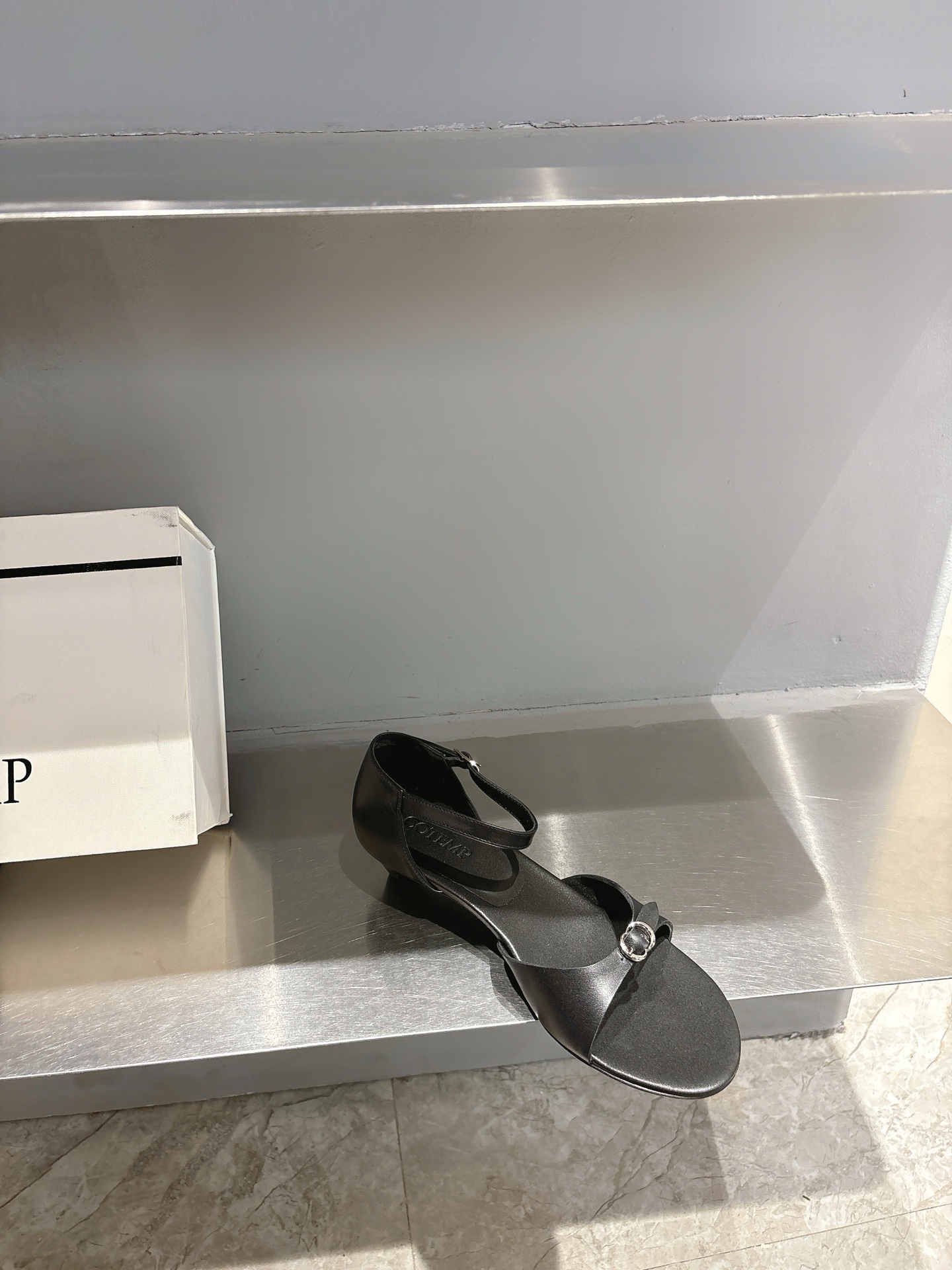 British Frozen Shoes: Classic, Comfy, and Precision-Injected Collection - 图片 6