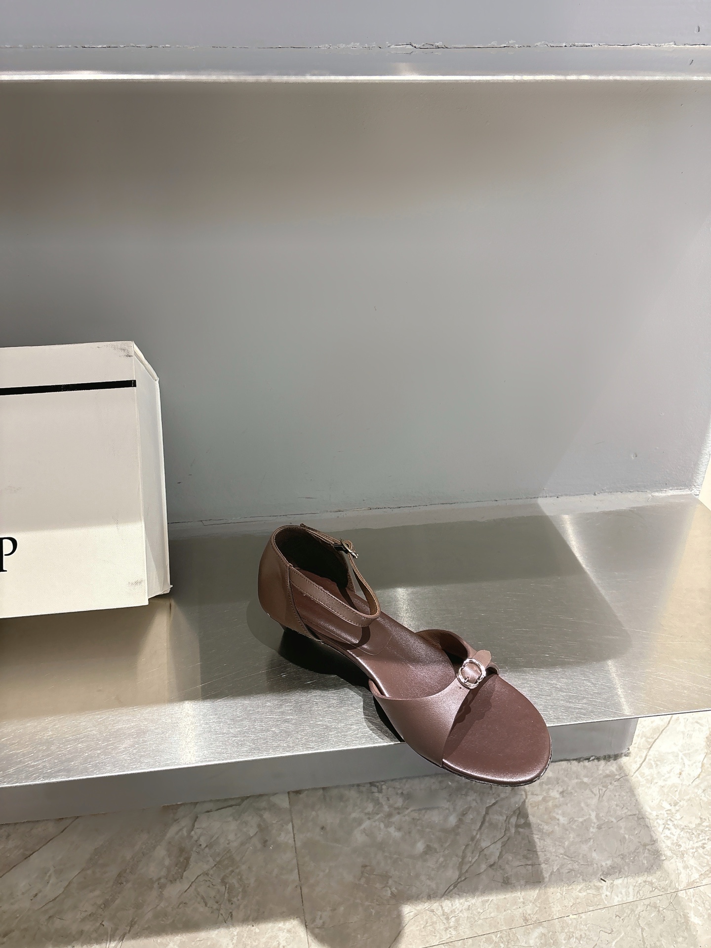 Classic Precision: Cotem British Frozen Shoes Collection for Spring and Summer - 图片 6