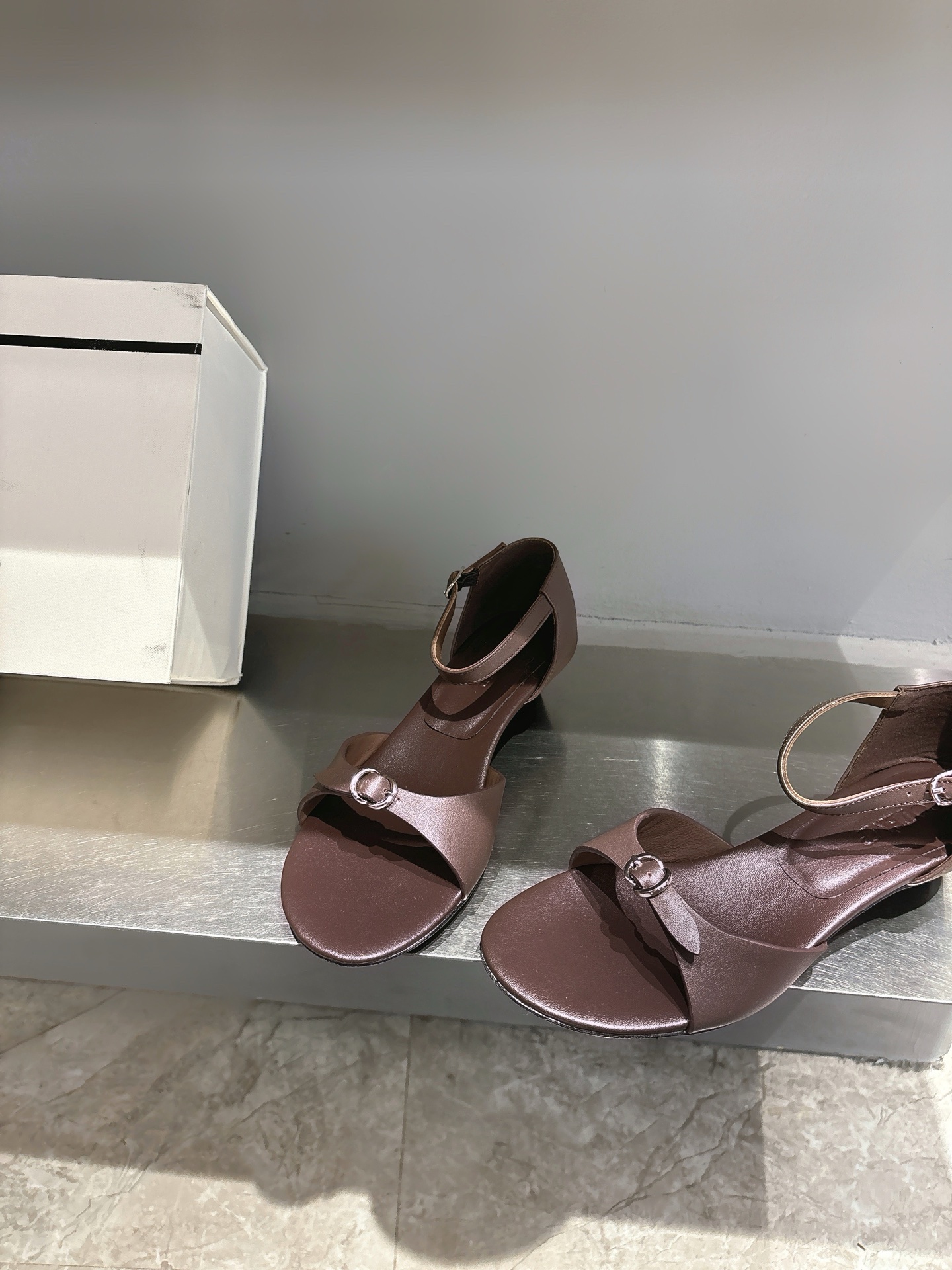 Classic Precision: Cotem British Frozen Shoes Collection for Spring and Summer - 图片 7