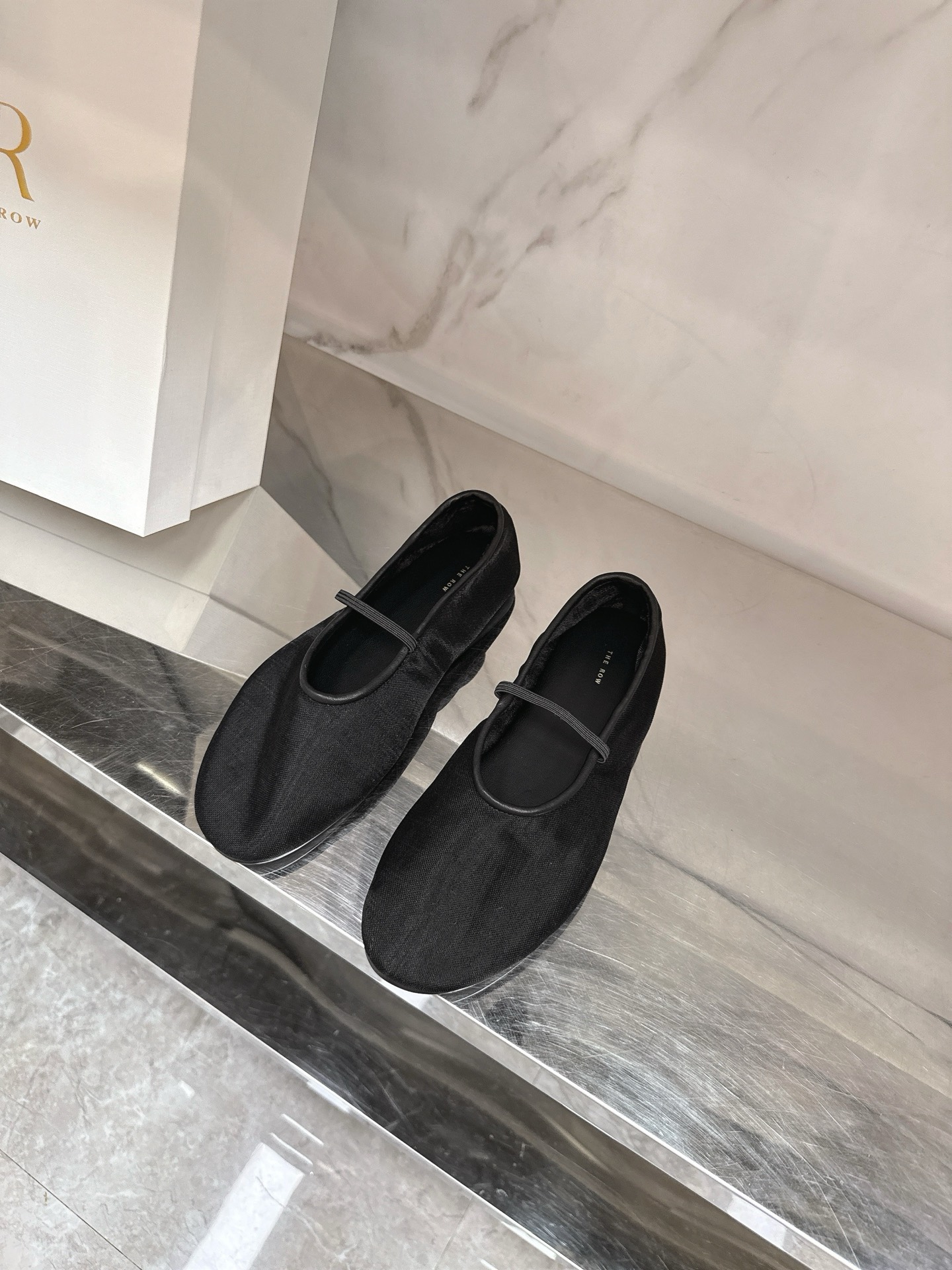 Stylish Summer Shoes Collection: Tweaked Tweezers, Perfect Details, Italian Design, Size 35-39