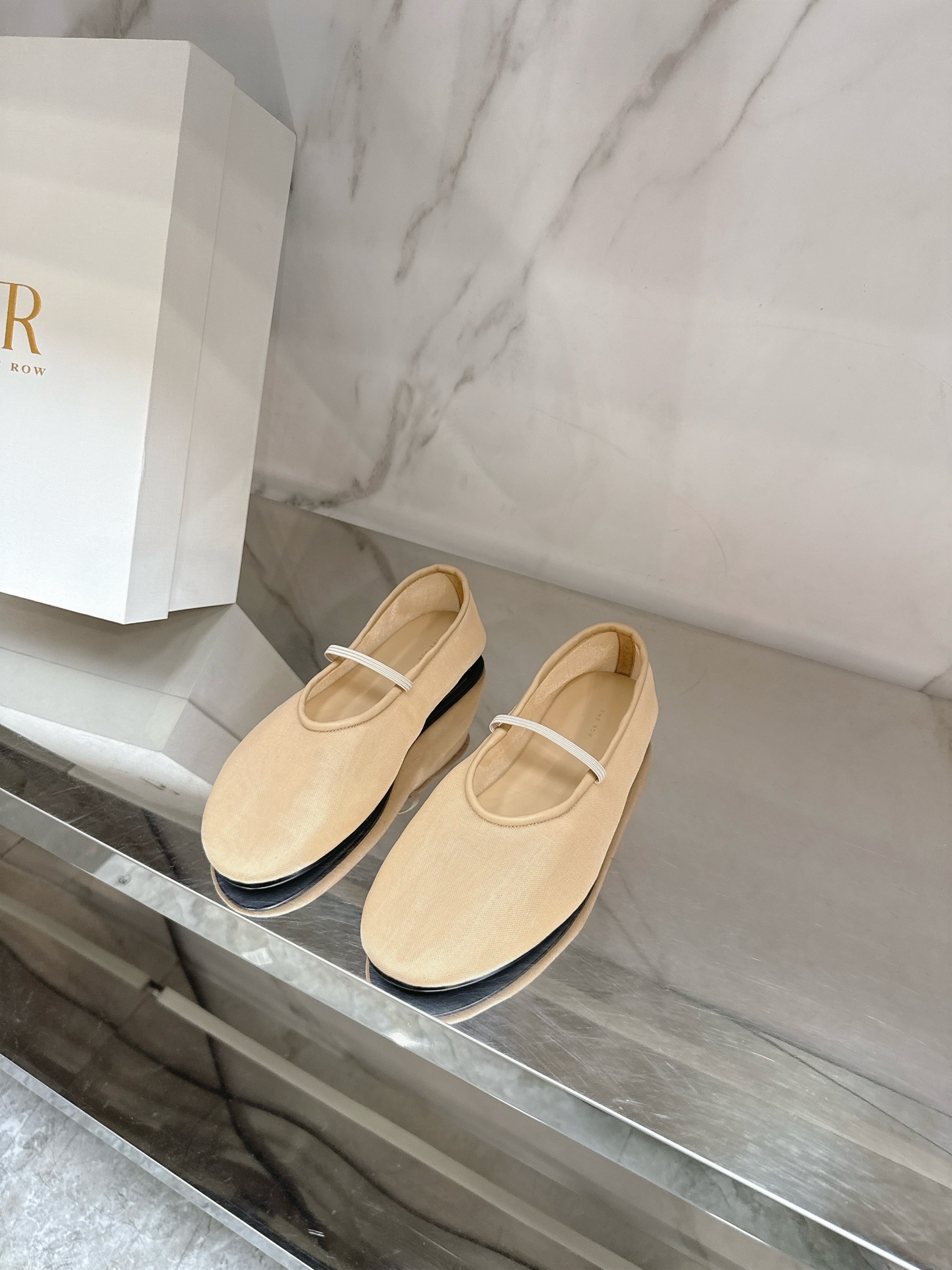 Stylish Summer Shoes Collection: Tweaked Tweezers, Sweet Details, Italian Leather, Sizes 35-39 - 图片 1