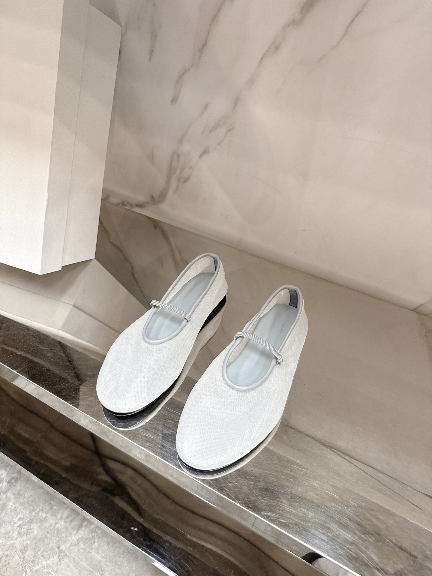 Stylish Summer Shoes Collection: Tweaked Tweezers, Super-Venomed Flats, Italian Leather, Sizes 35-39. - 图片 1