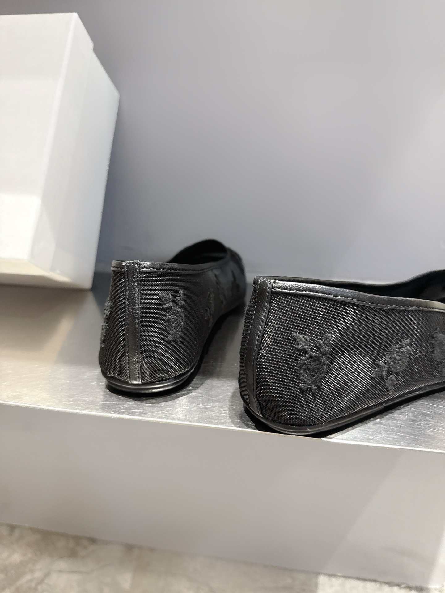 2025 Spring Ballet Shoes: Magda Butrym Rose Embroidered, Comfortable and Stylish - 图片 9