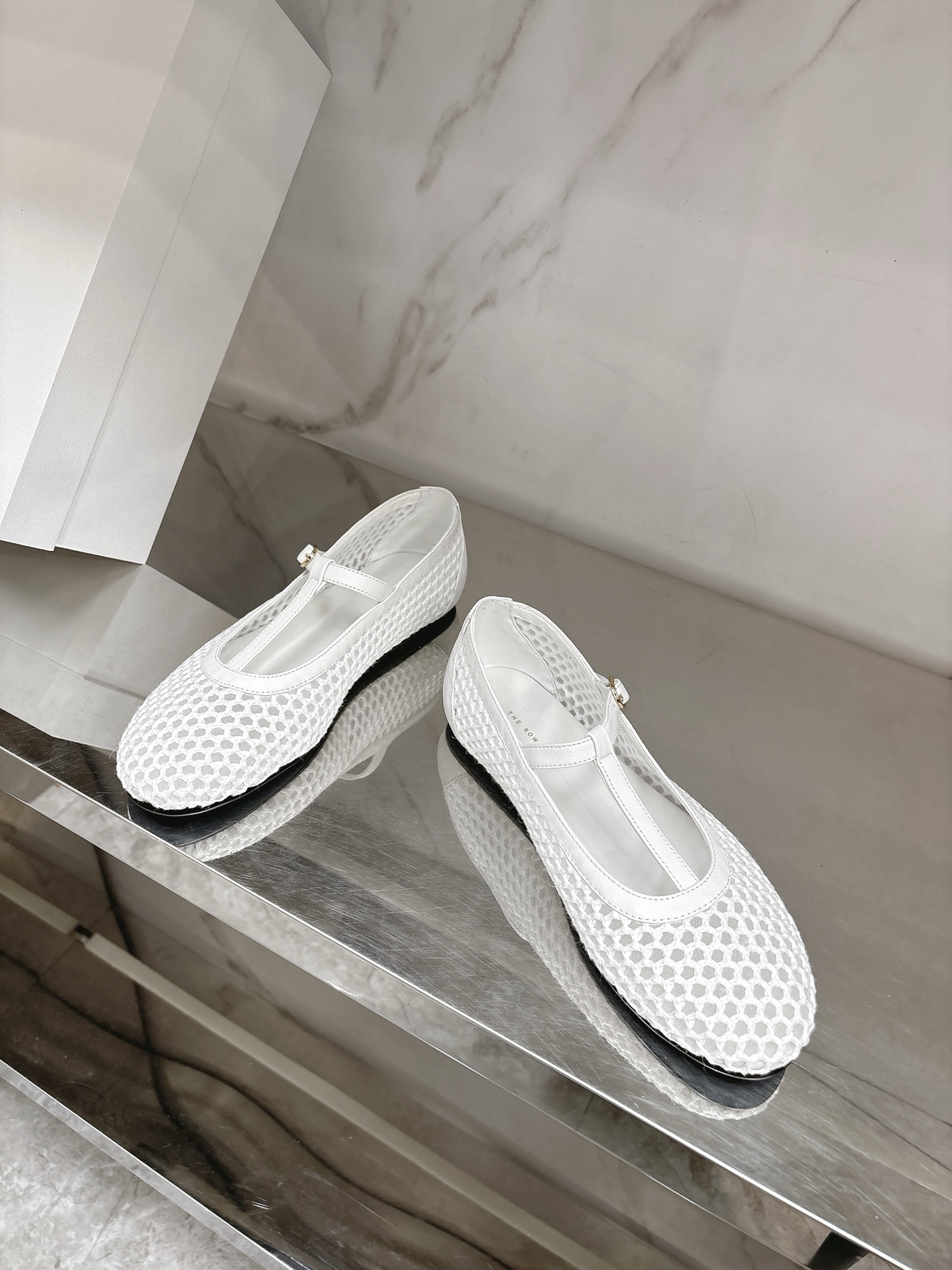 2025 New Hotnet Super-Ventilating Flat Shoes: Sheepskin, Italian Platinum, Sizes 35-39# - 图片 2