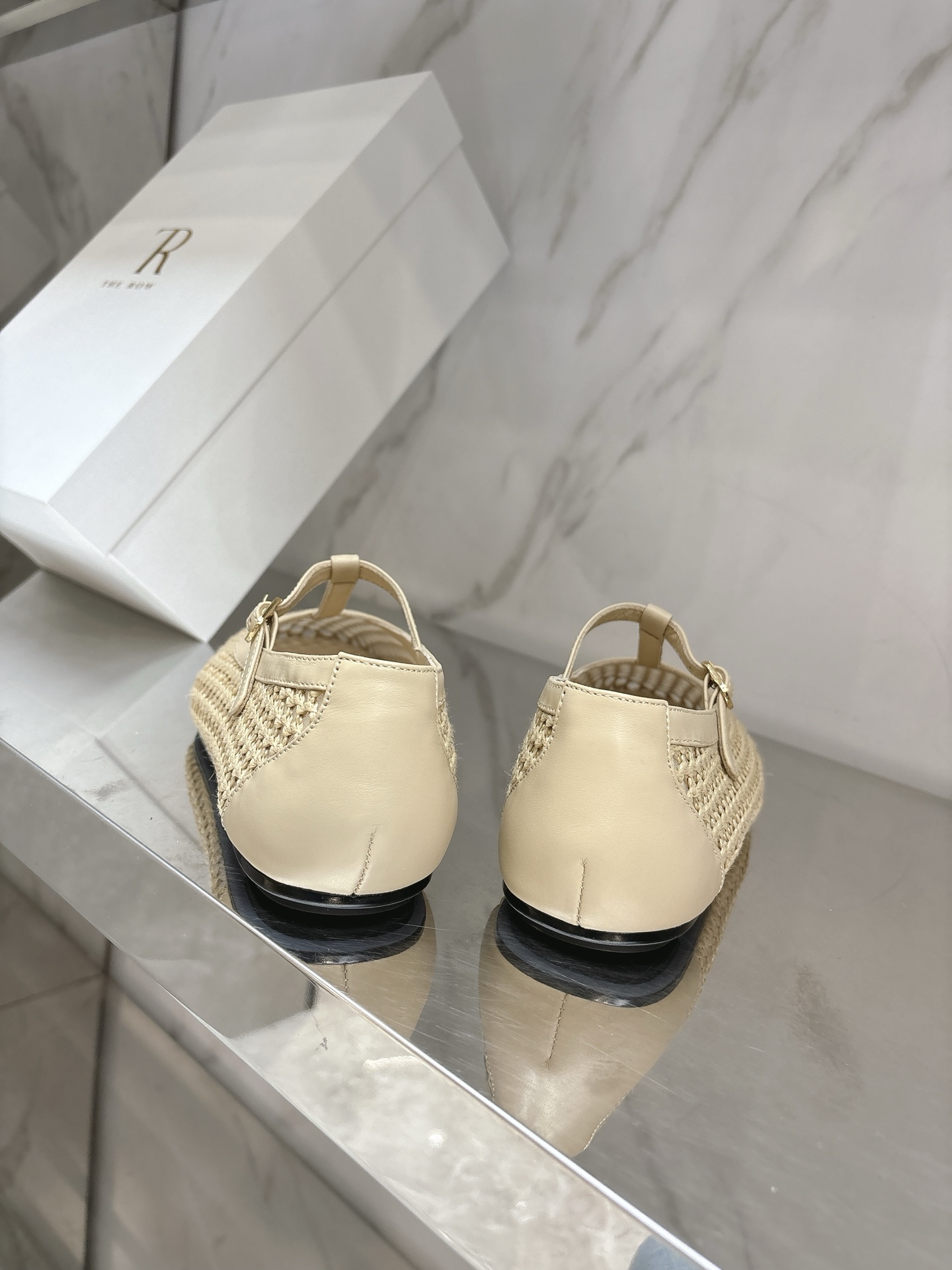 2025 New Hotnet Super-Ventilating Flat Shoes for Summer Fashionistas - 图片 8