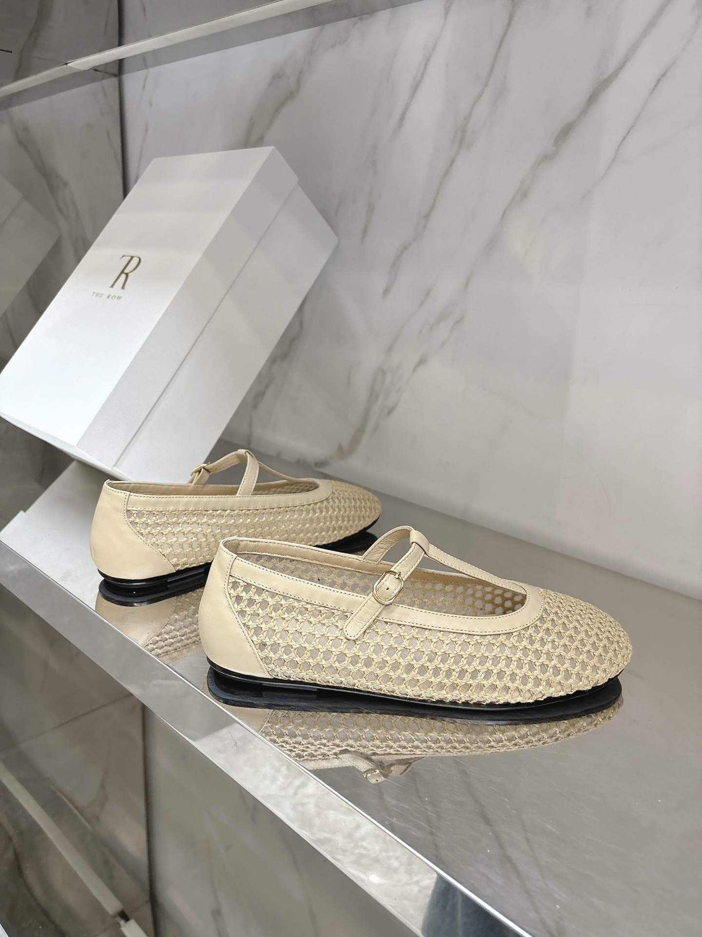 2025 New Hotnet Super-Ventilating Flat Shoes for Summer Fashionistas - 图片 4