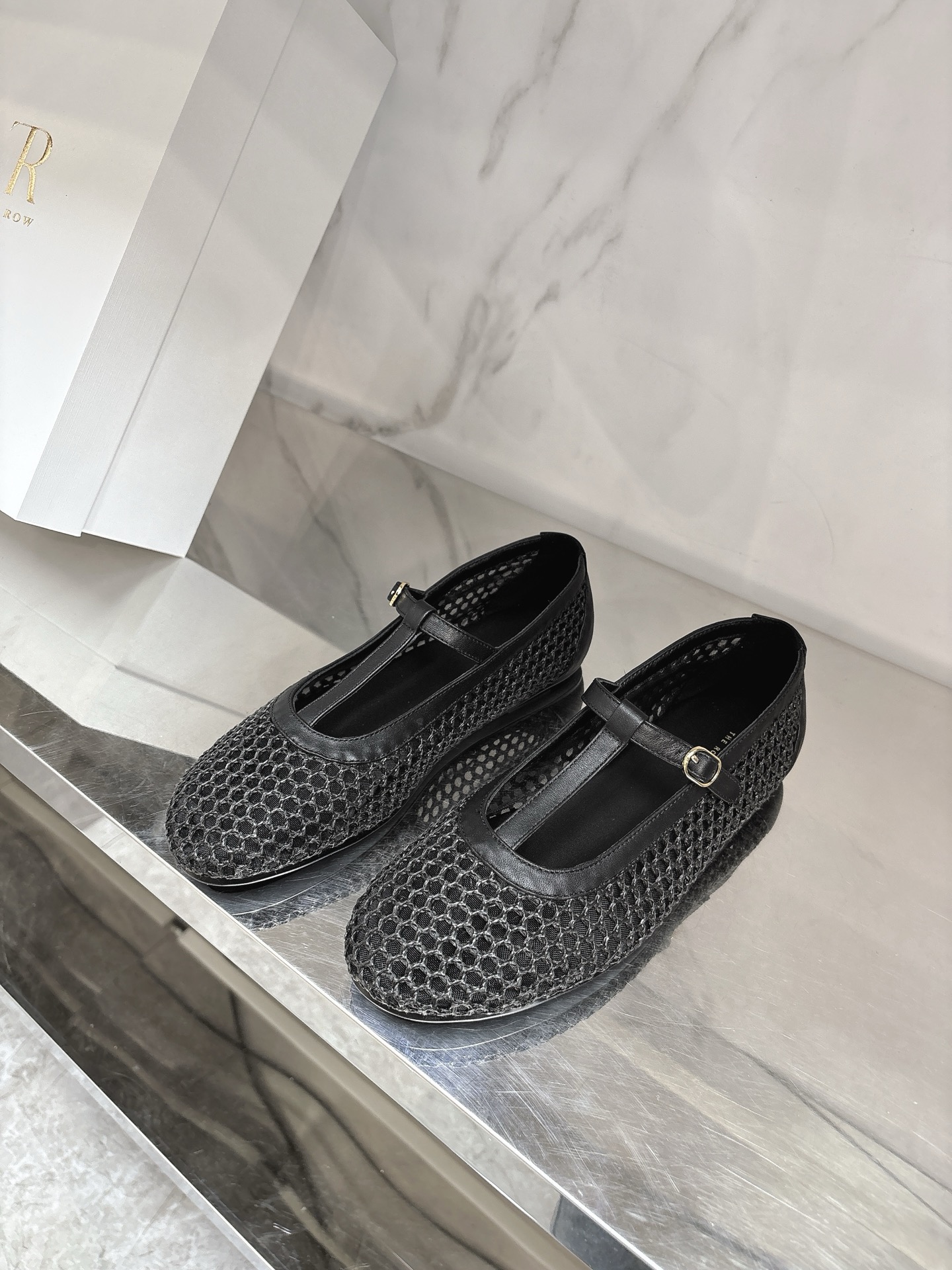 2025 New Hotnet Super-Ventilating Flat Shoes for Summer Fashionistas - 图片 1