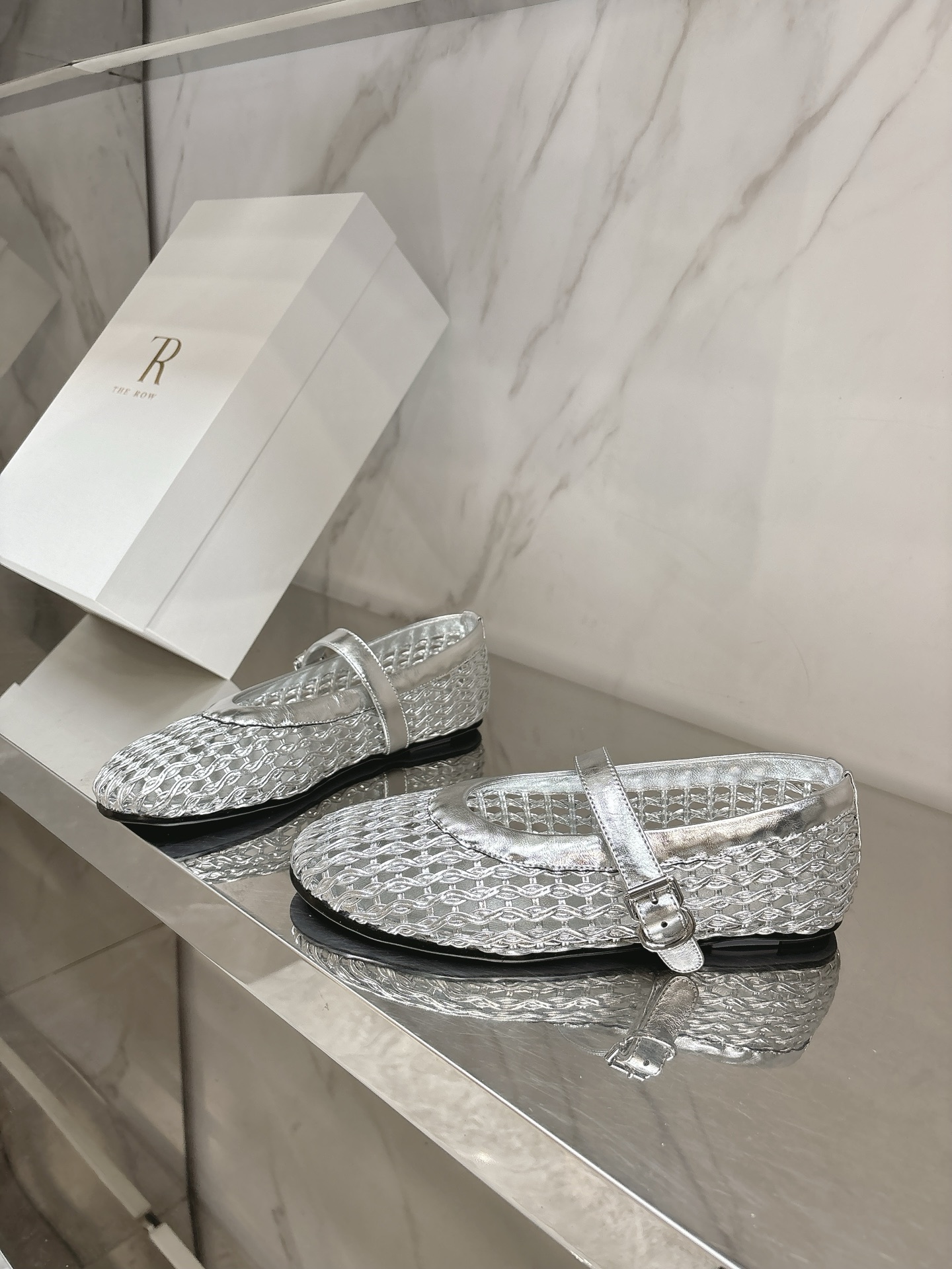 2025 New Hotnet Super-Ventilating Flat Shoes: Sheepskin, Italian Design, Sizes 35-39# - 图片 3