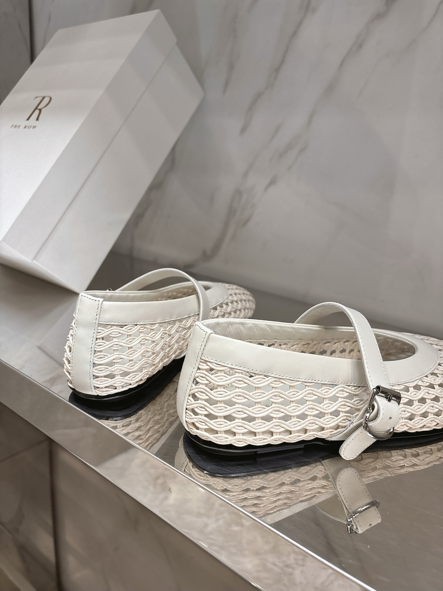 2025 Hotnet Flat Shoes: Super-Ventilating Pair for Summer Fashionistas - 图片 8