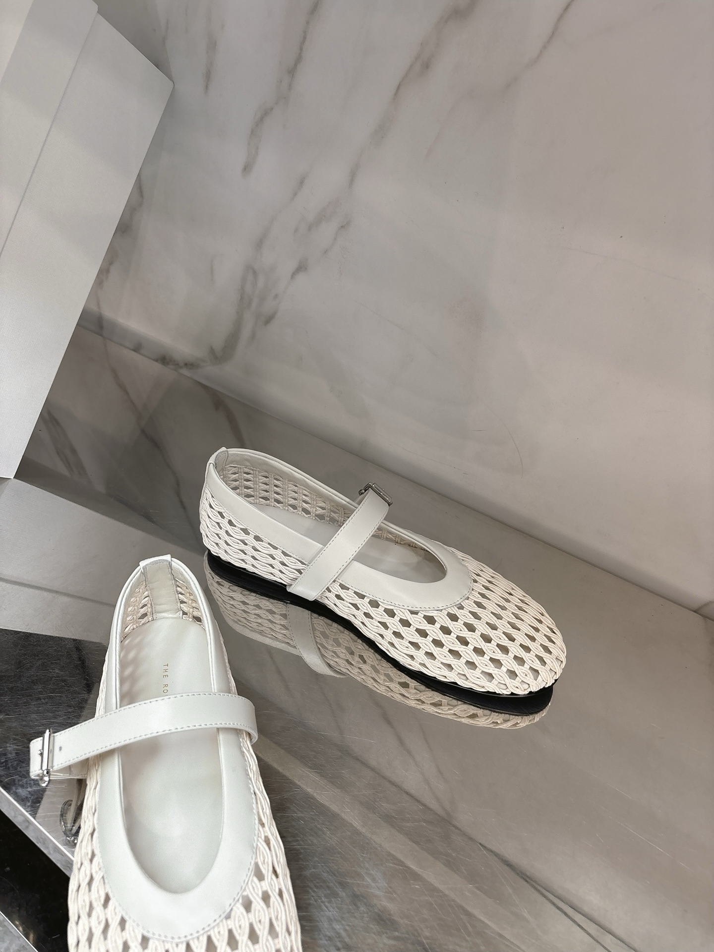 2025 Hotnet Flat Shoes: Super-Ventilating Pair for Summer Fashionistas - 图片 5