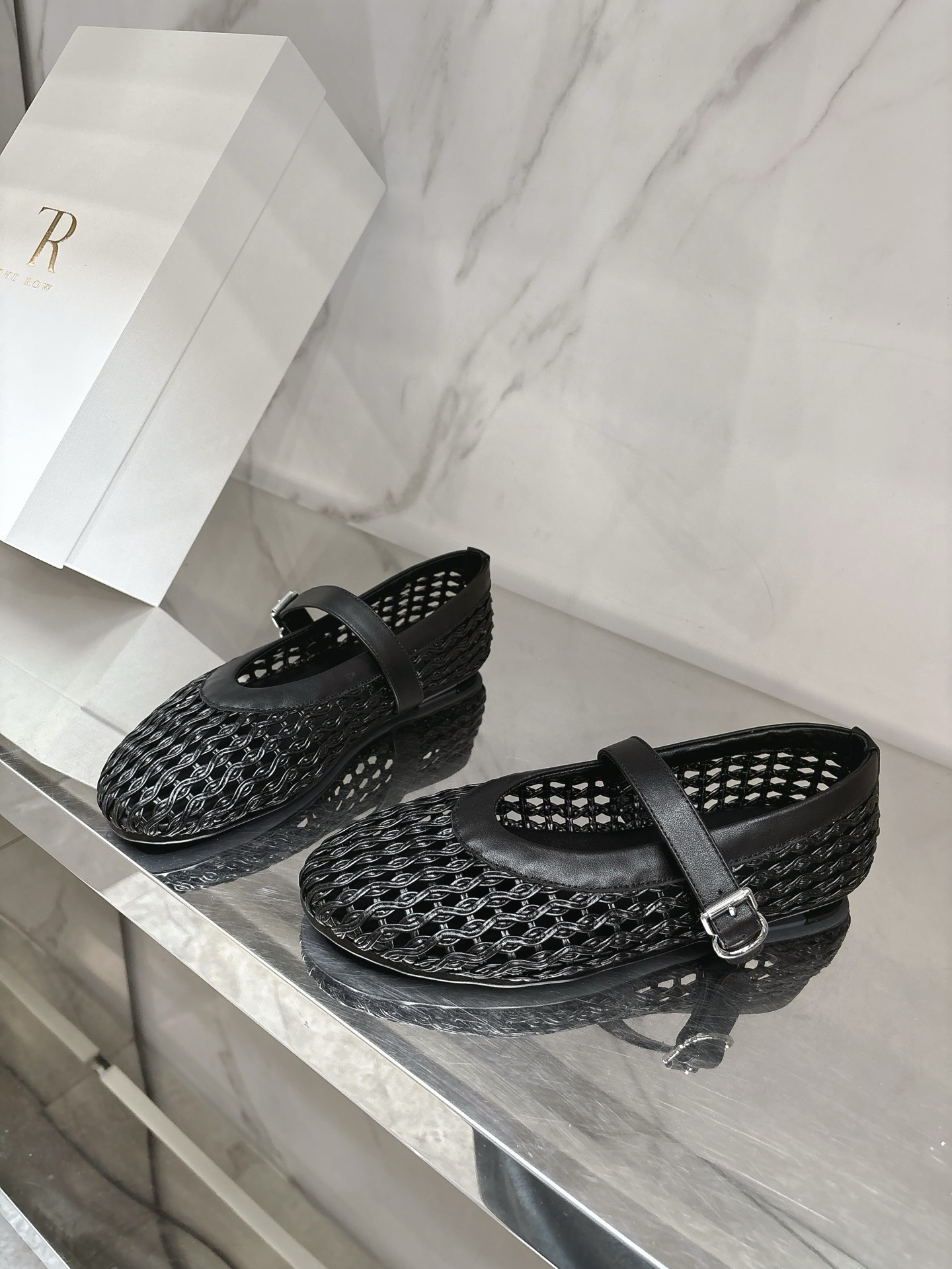 2025 New Hotnet Flat Shoes: Super-Ventilating, Stylish, and Comfortable for Summer - 图片 3