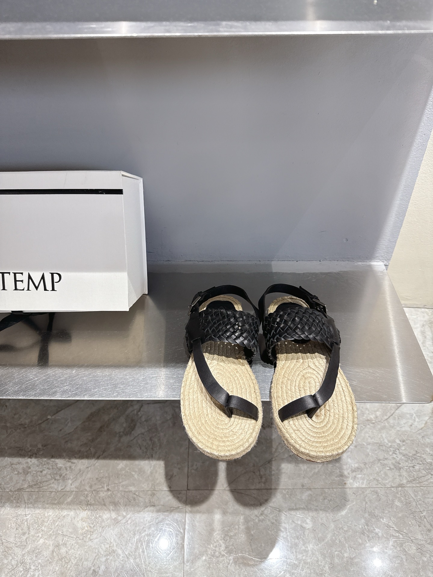 “Hand-Woven Sandals: Cotem’s New Spring/Summer Collection 2025”