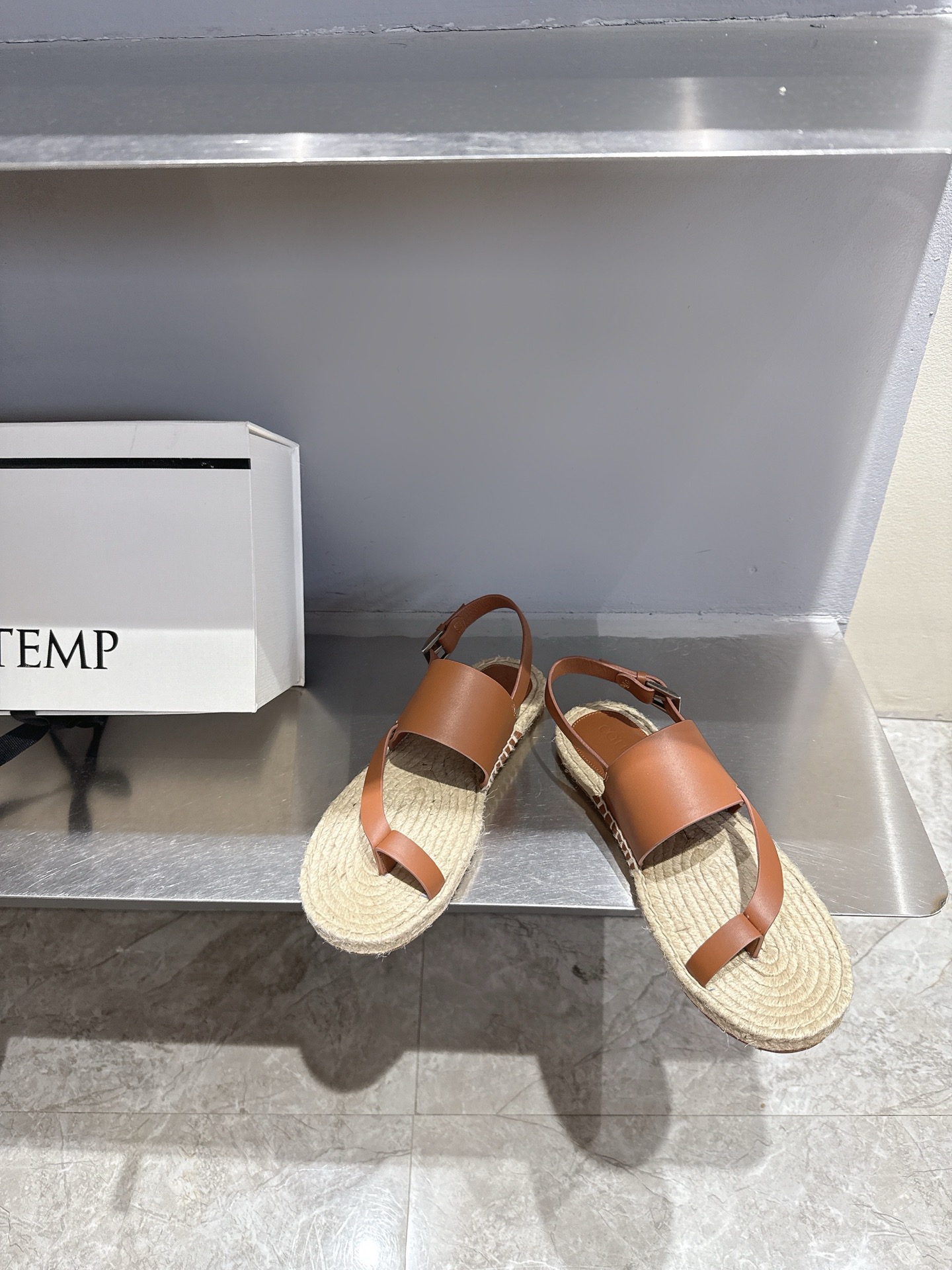 “Hand-Woven Sandals: Cotem 25 Spring Summer Collection Highlights Natural Laxity and Wild Fashion” - 图片 2