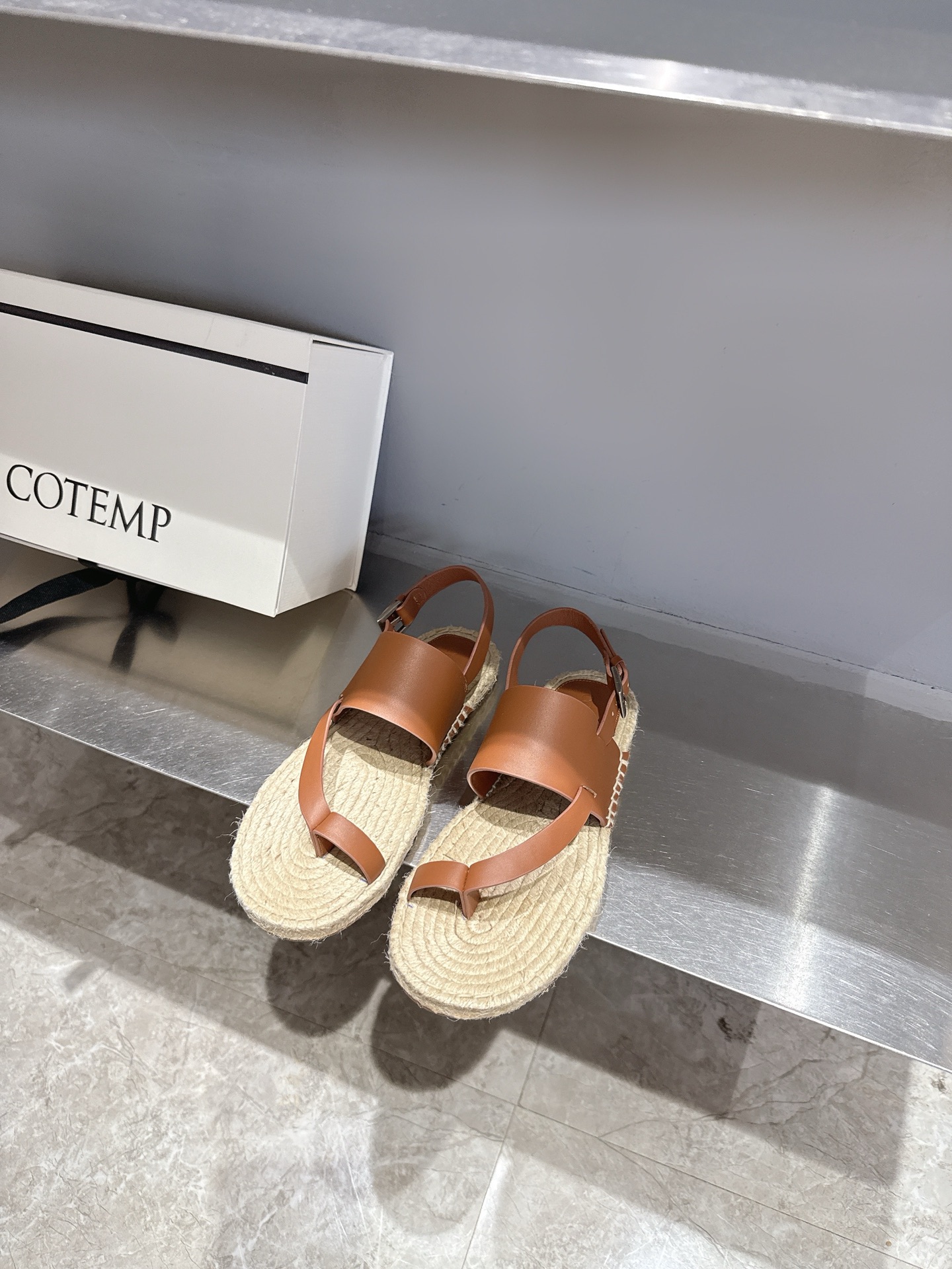 “Hand-Woven Sandals: Cotem 25 Spring Summer Collection Highlights Natural Laxity and Wild Fashion” - 图片 6