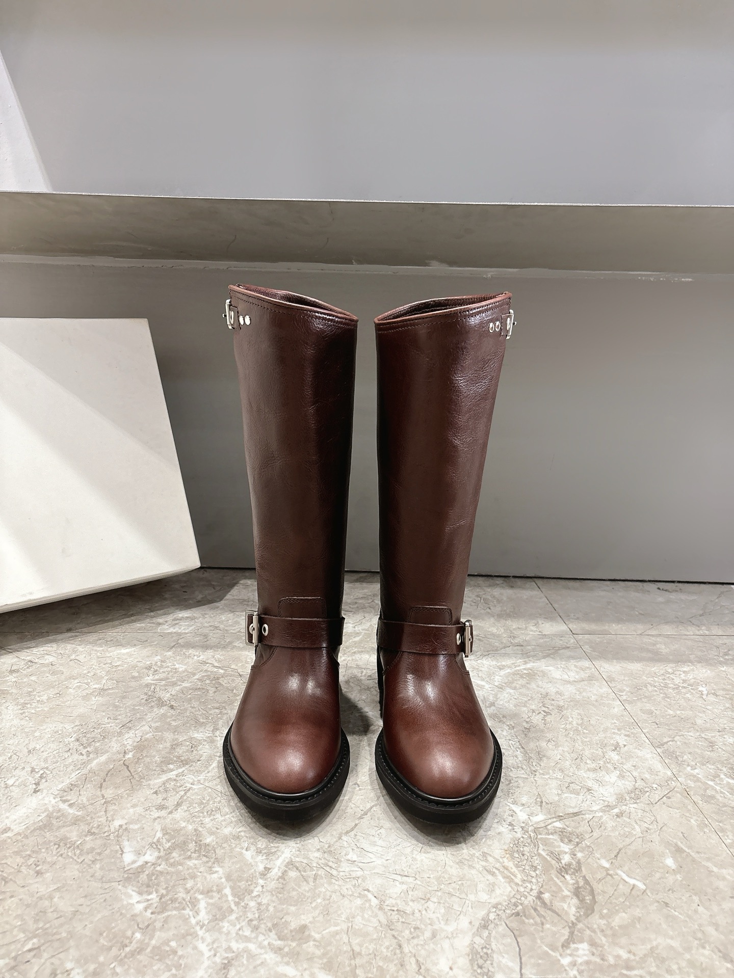 Golden Goose 2024 Boots: Stylish, Versatile, Luxurious – Tiara-Cosm Collection, Sizes 35-39. - 图片 5