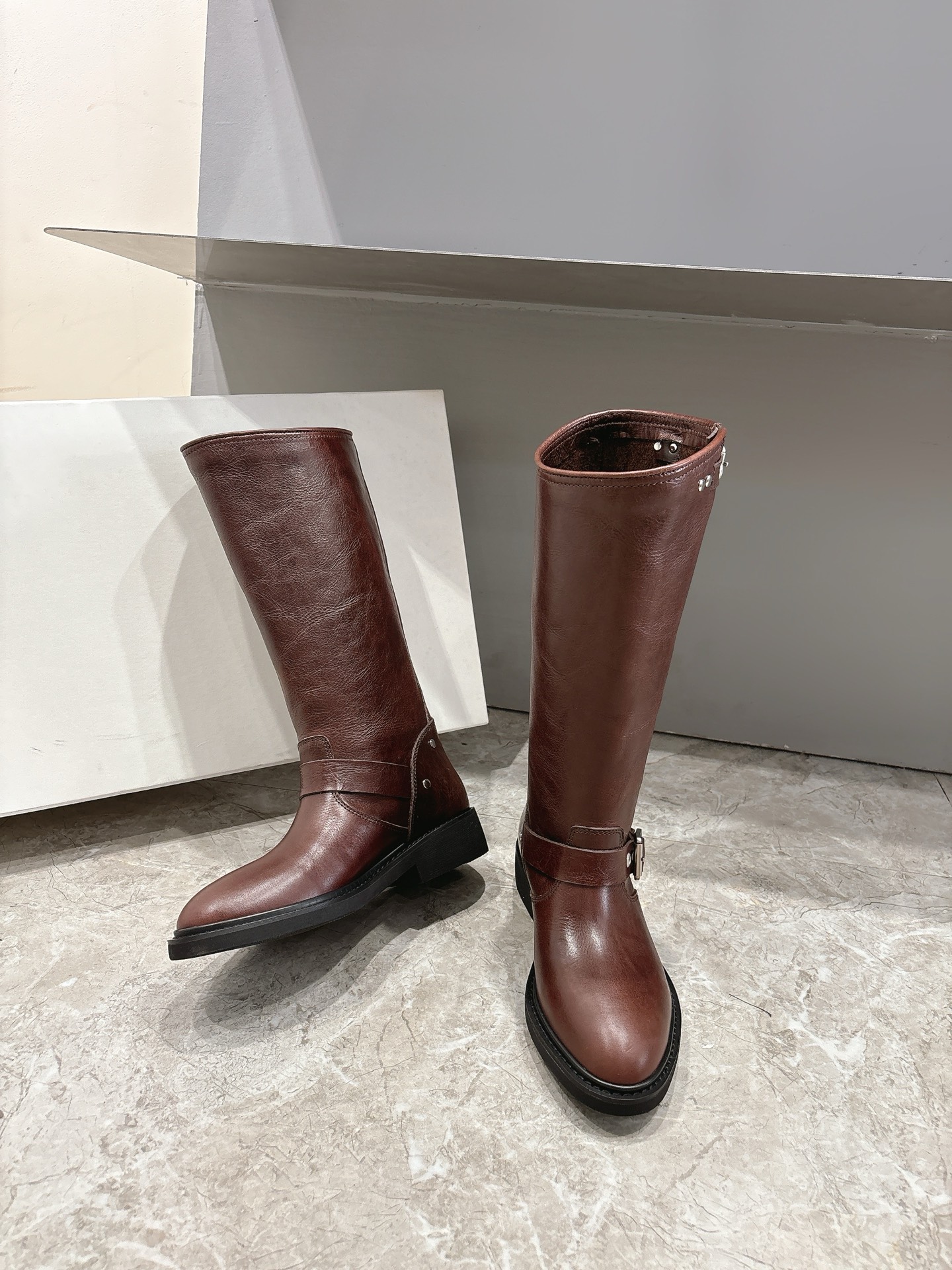 Golden Goose 2024 Boots: Stylish, Versatile, Luxurious – Tiara-Cosm Collection, Sizes 35-39. - 图片 8