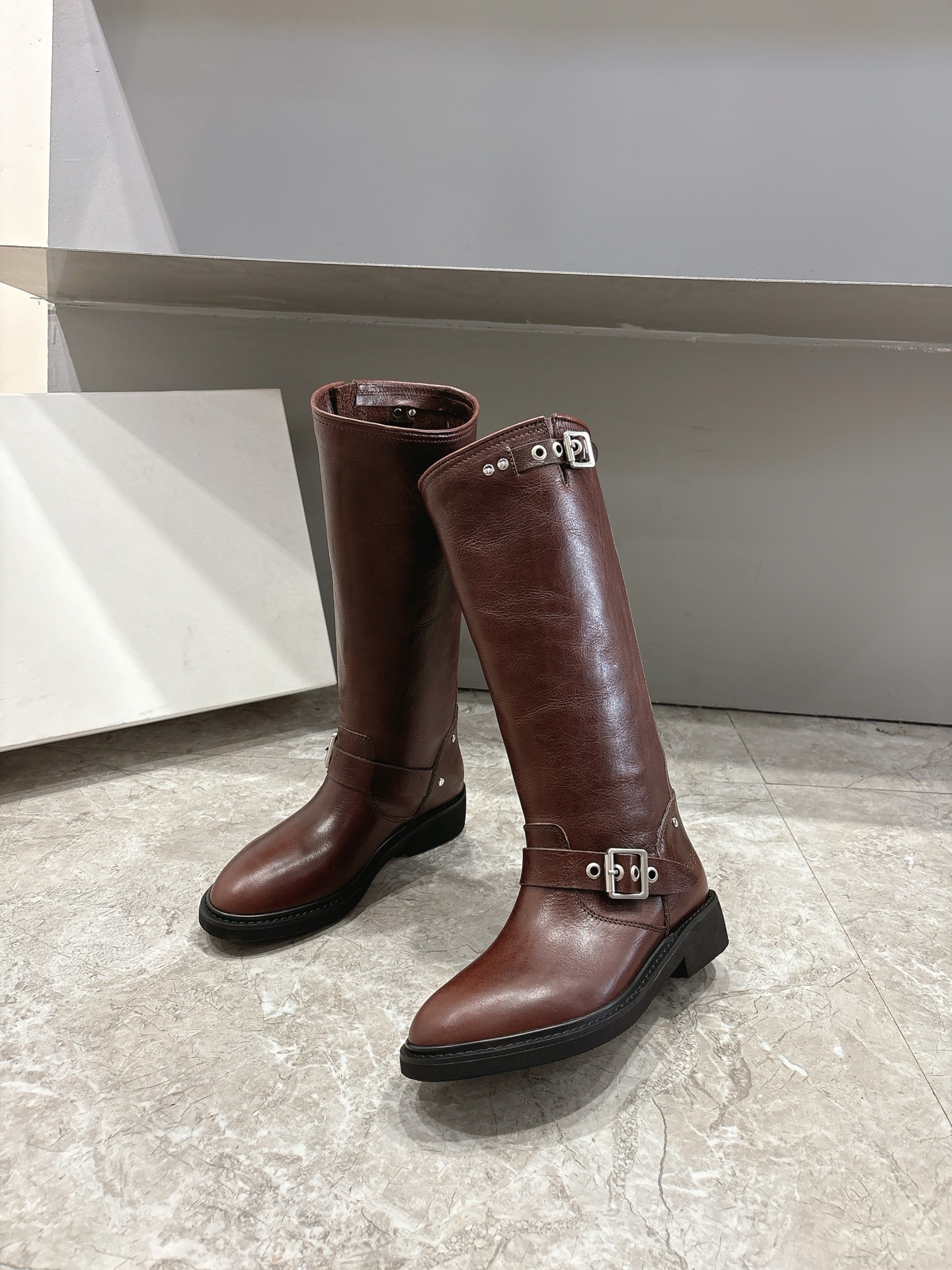 Golden Goose 2024 Boots: Stylish, Versatile, Luxurious – Tiara-Cosm Collection, Sizes 35-39. - 图片 2