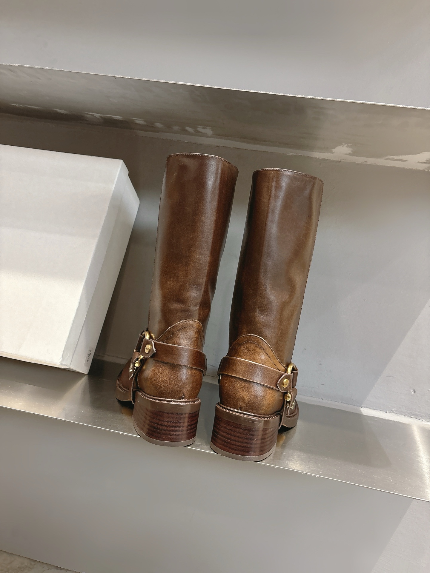 “Chloe Cloeloy2025: Italian Leather Fairy Boots with Copper Buttons and Custom Design” - 图片 7