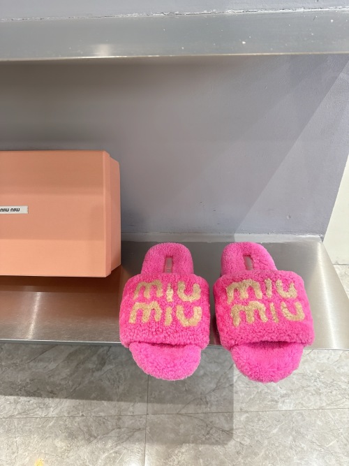 Miu Miu Shearling Slides, Lambswool Flat Slippers, Women's New Winter Collection 2 Miu Miu Shearling Slides, Lambswool Flat Slippers, Women's New Winter Collection