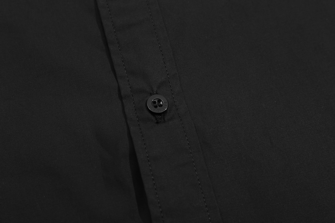 Fashion Review: CCAO Balenciaga Blue Shirt with Unique Material Combination - 图片 8