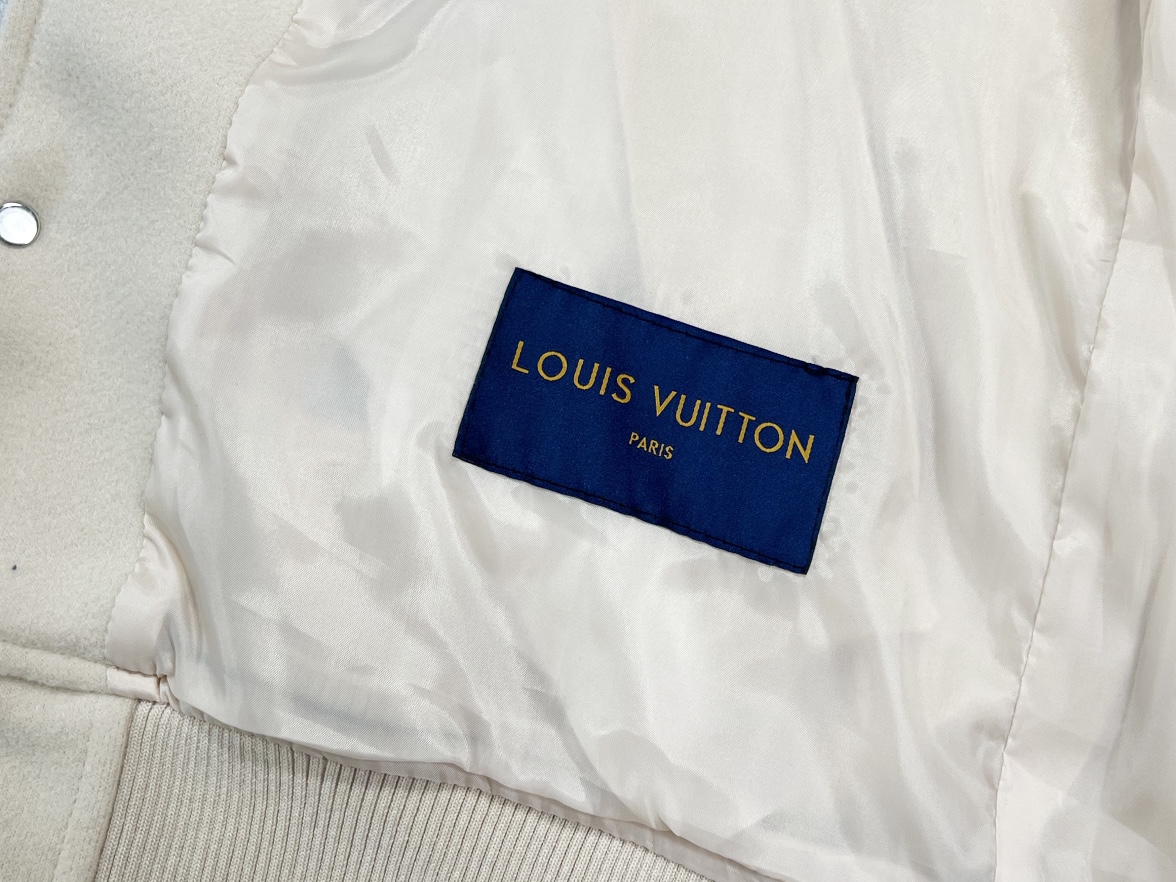 Louis Vuitton/路易威登 兔八哥卡通贴饰拼接棒球服外套