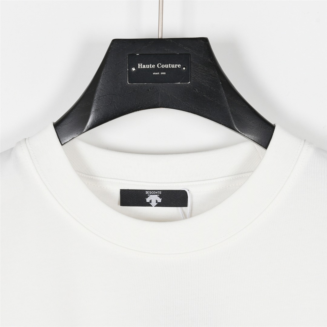DESCENTE/迪桑特 双位Logo发泡短袖T恤