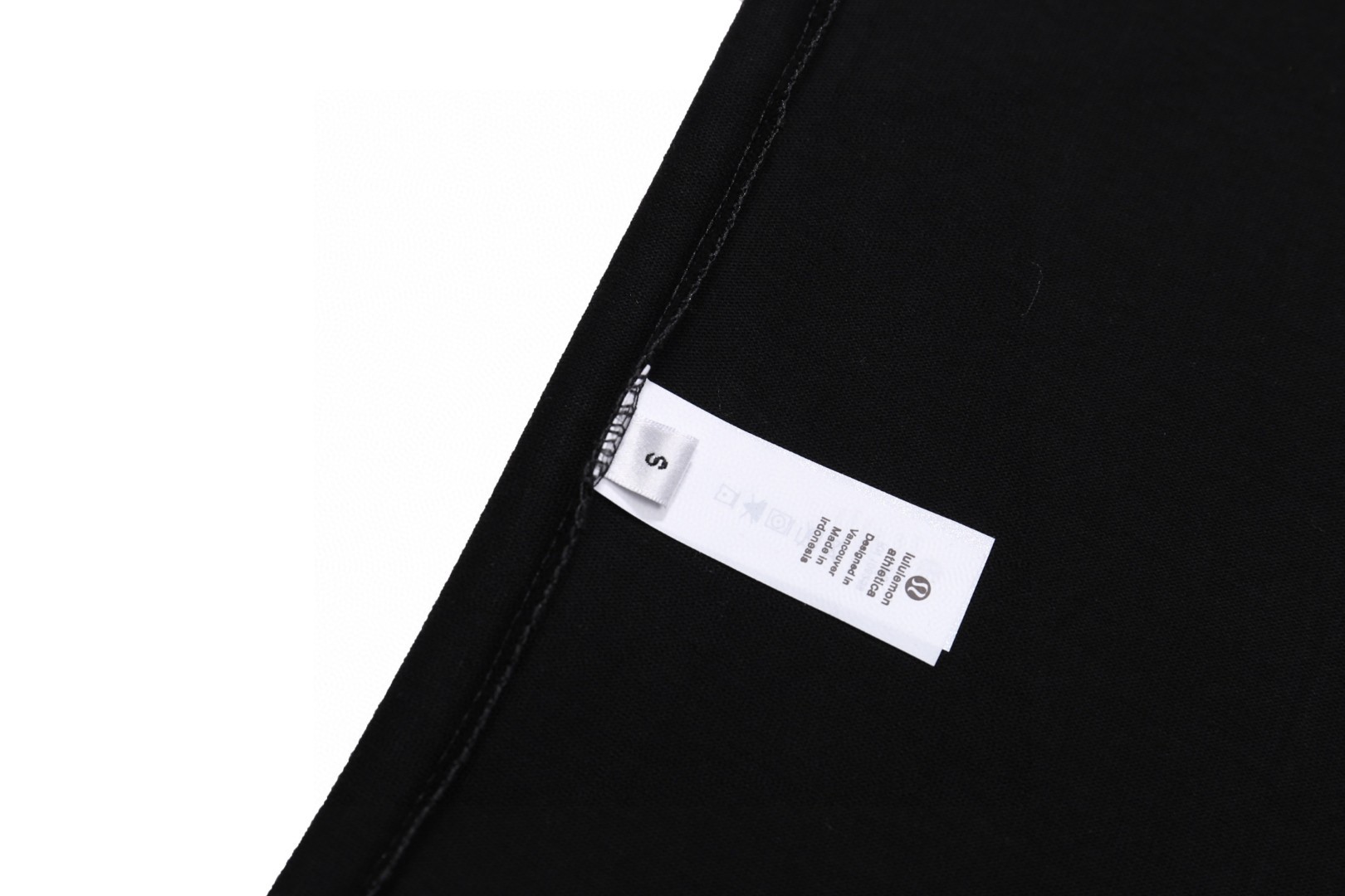 Lululemon/露露乐蒙 立体发泡LOGO短袖T恤 黑色
