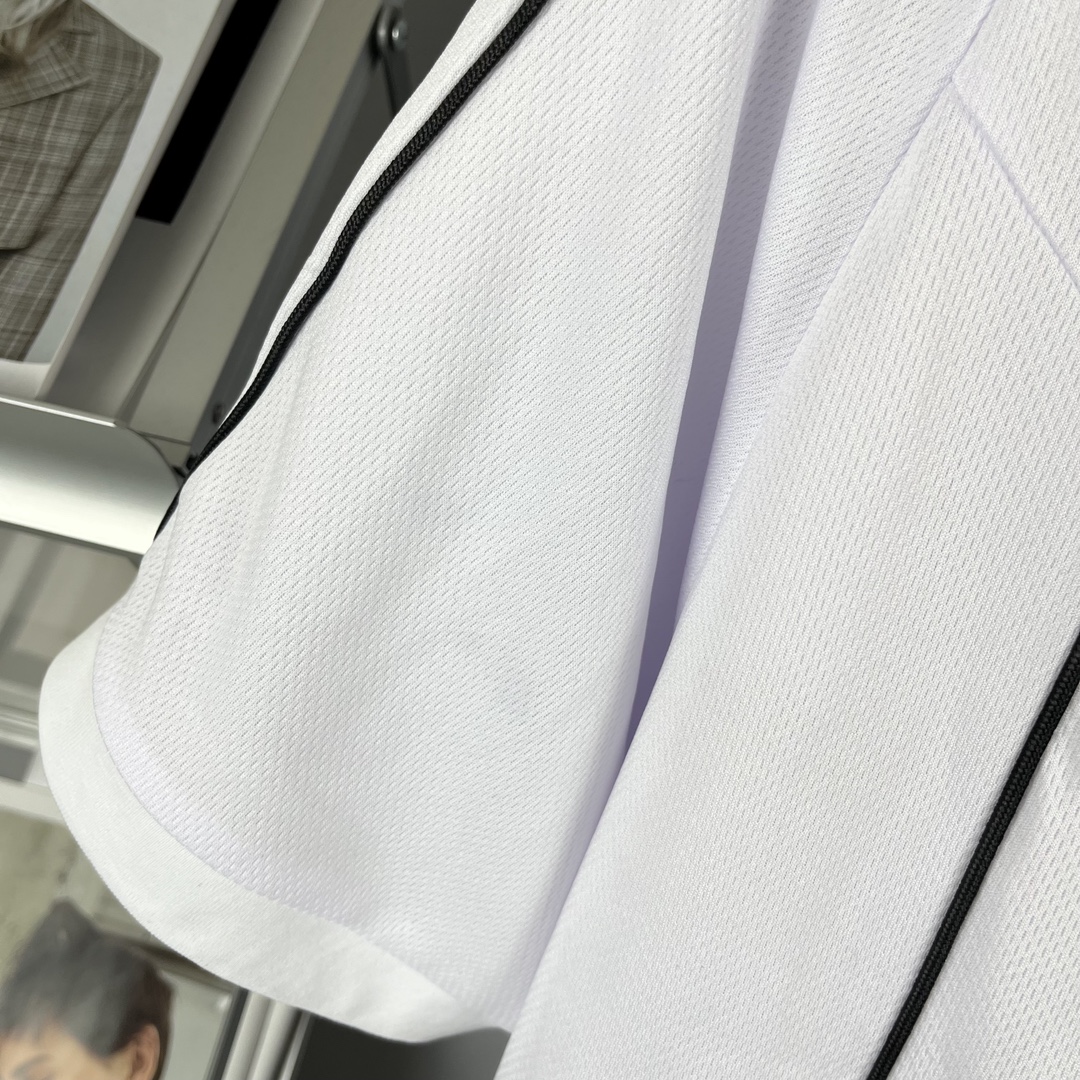 Balenciaga 上新 -BALENCIAGA-巴黎世家新款10号曼联球衣短袖T恤 日本田岛绣花机打造超昂贵立体字母万万针精工饱满跨越裁片刺绣