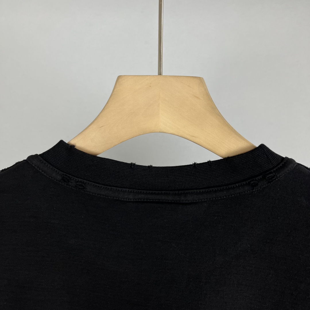 Balenciaga 上新 -BALENCIAGA-巴黎世家彩虹旗帜短袖T恤 开发定织面料工艺洗水处理 高克重300克面料 质感十足 布面干净 柔软舒适