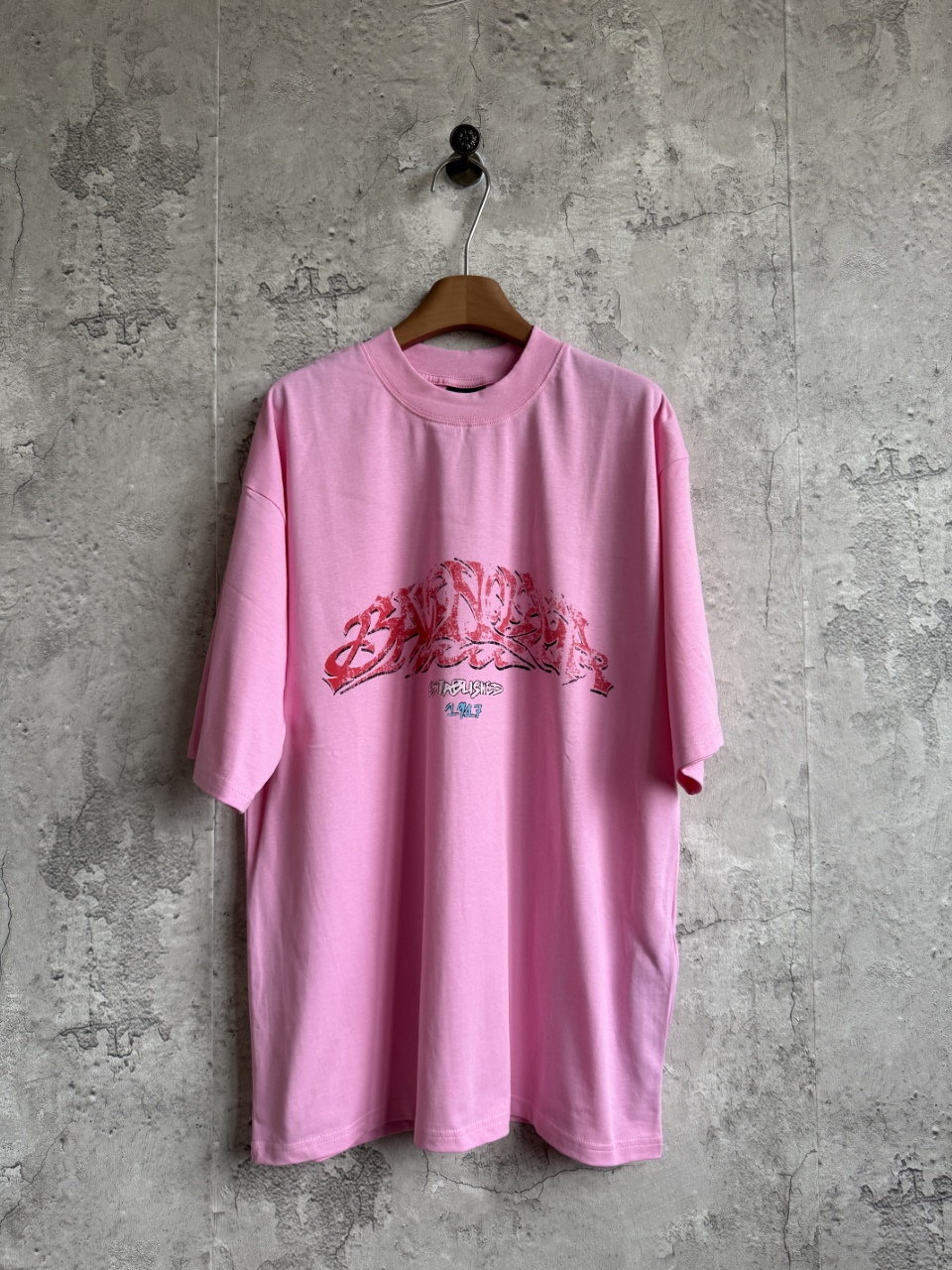 P85 llama graffiti LOGO mangas cortas Color: abanicos Talla: xs-l