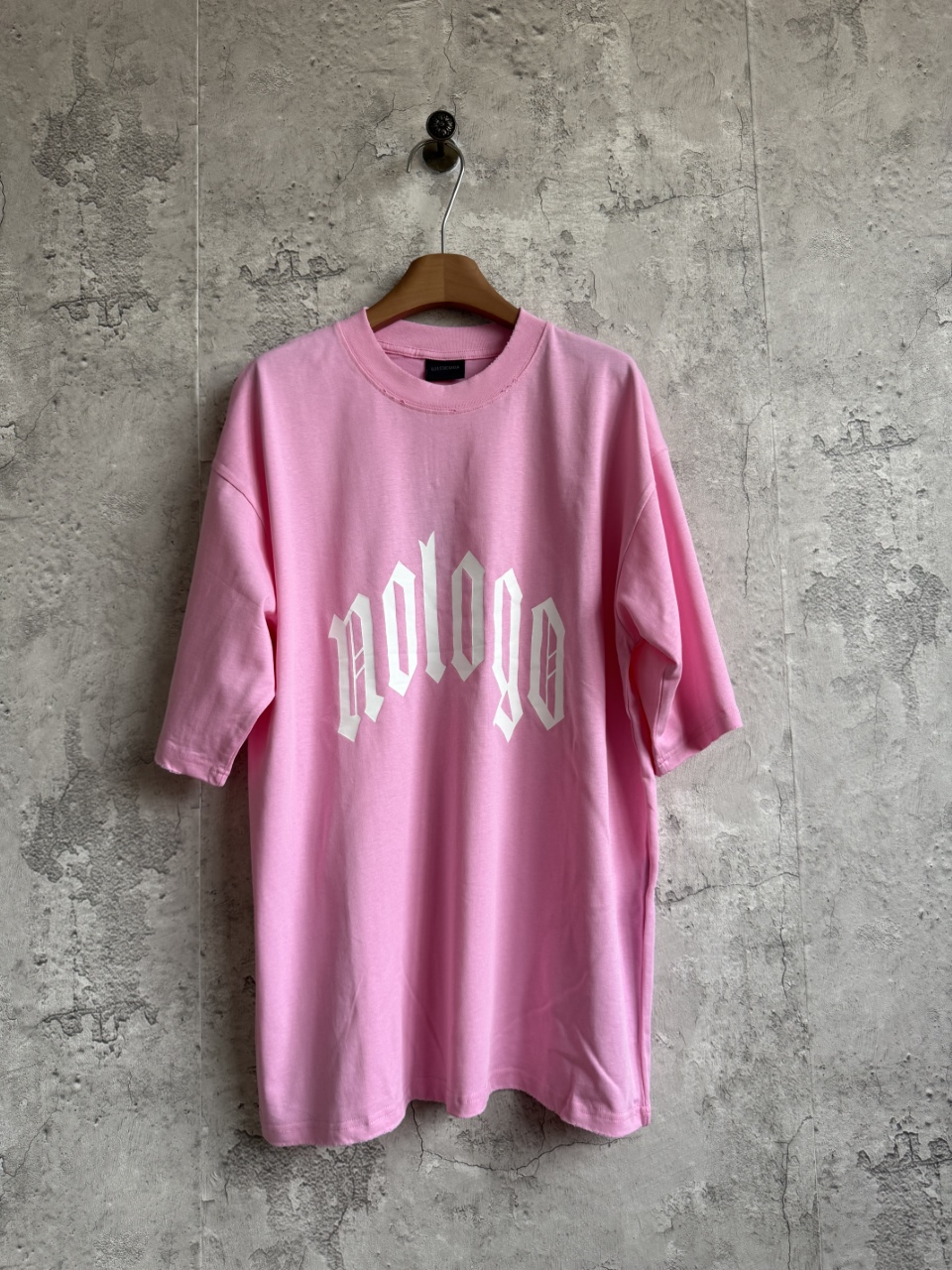 Balenciaga NO LOGO slogan manga corta P85 Talla: Xs-L Color: Rosa