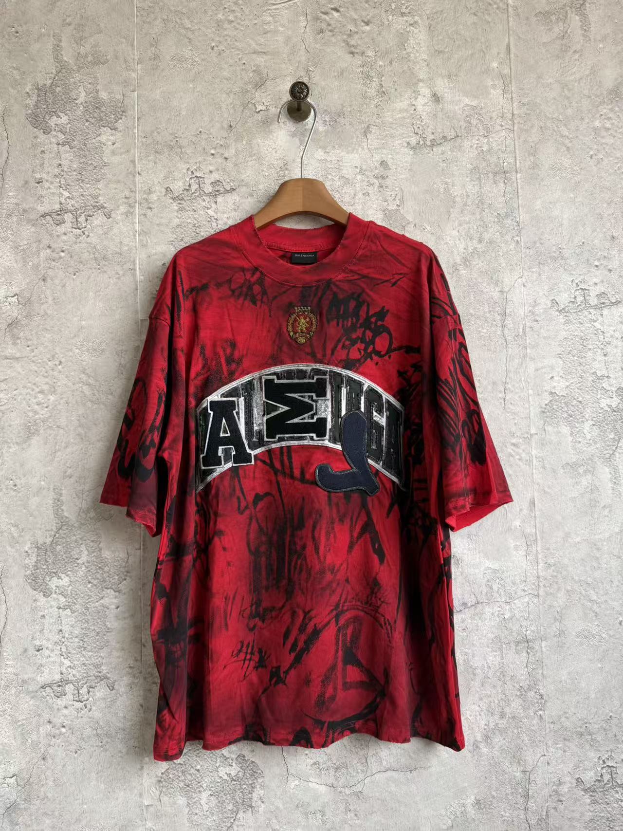 Manga corta bordada íntegramente pintada a mano con cemento de marca compartida Manchester United P135 Talla: Xs-L Colo…