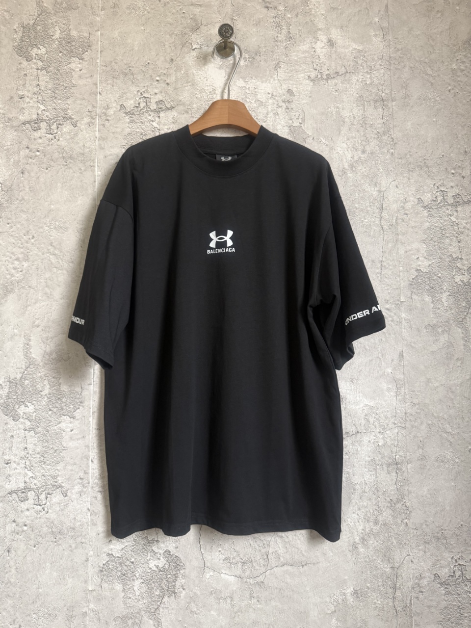 Under Armour conjunto manga corta P85 Color: Negro Talla: xs-l