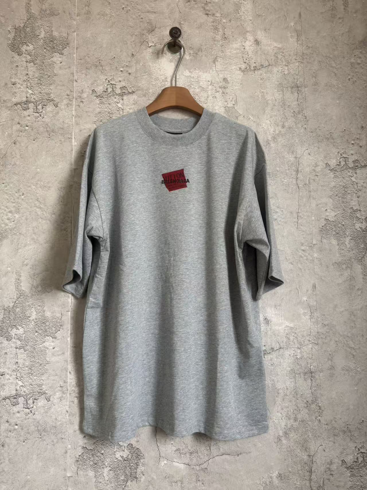 Nuevo estilo cinta manga corta con bordado delantero y trasero P95 Color: Gris Talla: xs-l