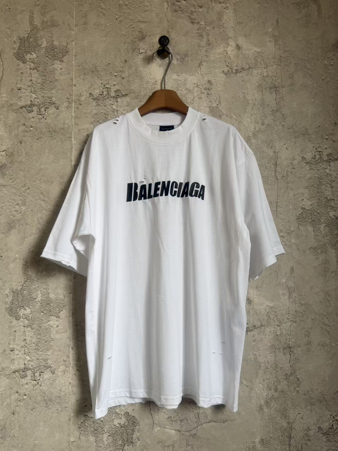 Big Destruction Logo Ripped Manga Corta P85 Color: Blanco Talla xs-L