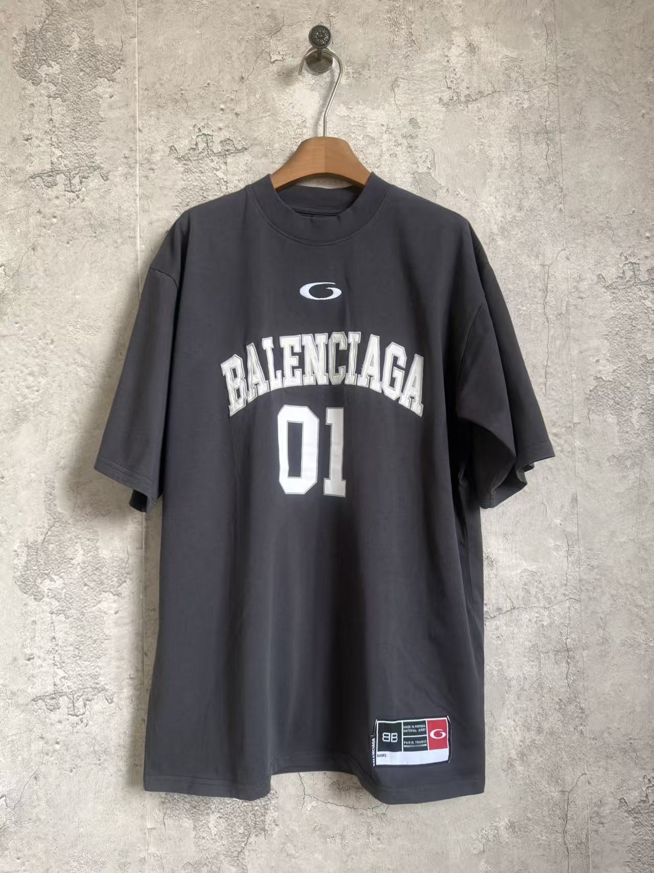 Jersey No. 01 Manga Corta P105 Color: Gris Oscuro Talla: xs-l