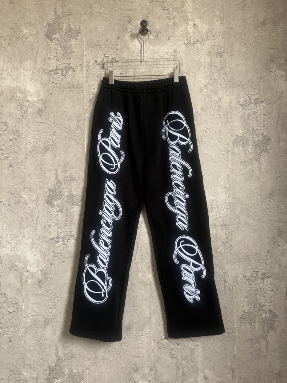Pantalón bordado en cursiva edición limitada del Año del Caballo P150 Color: negro Talla: s-l
