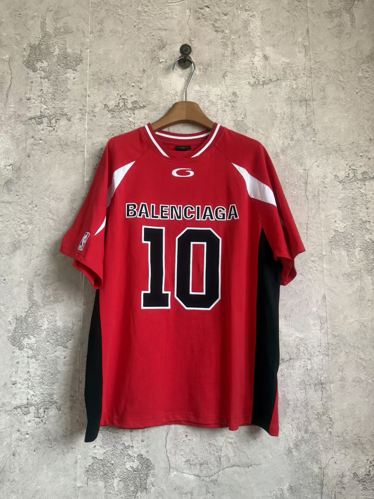 P125 Color de manga corta bordado con el número 10 de marca compartida de la NBA; tamaño rojo y blanco; xs-l