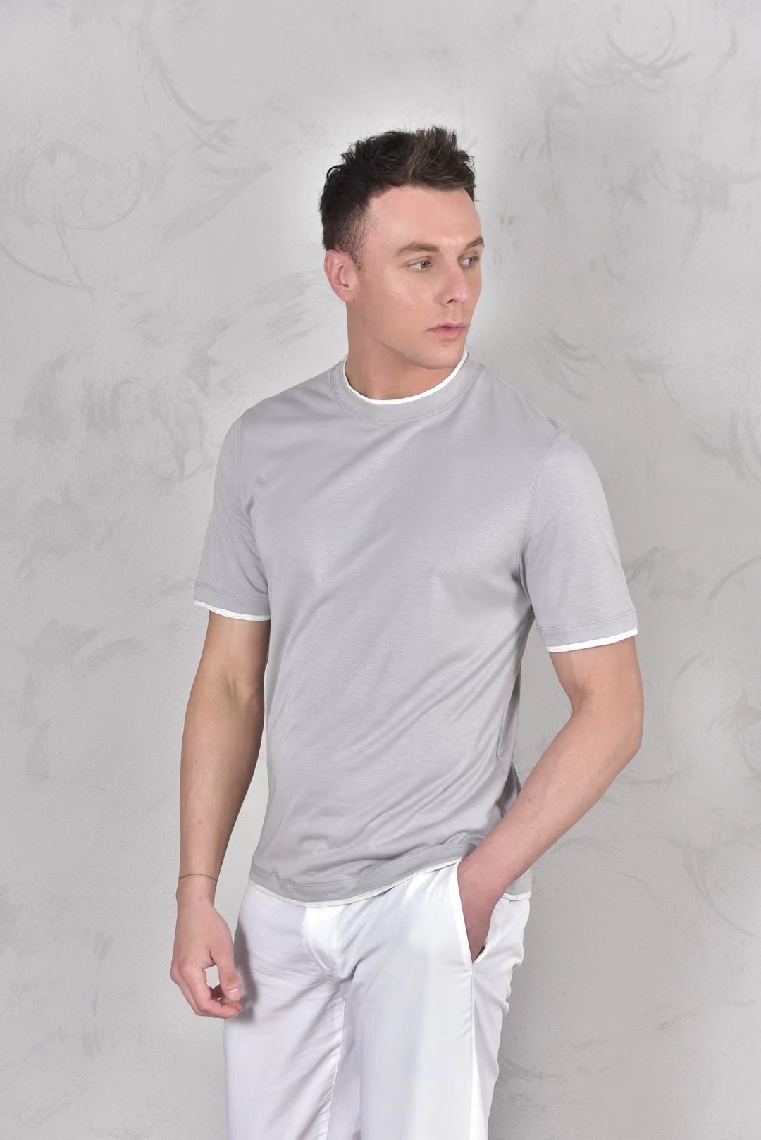 Loro Piana Men's Luxury Short Sleeve T-Shirt - Casual Comfort & Style 4 i1710060512 2100 1