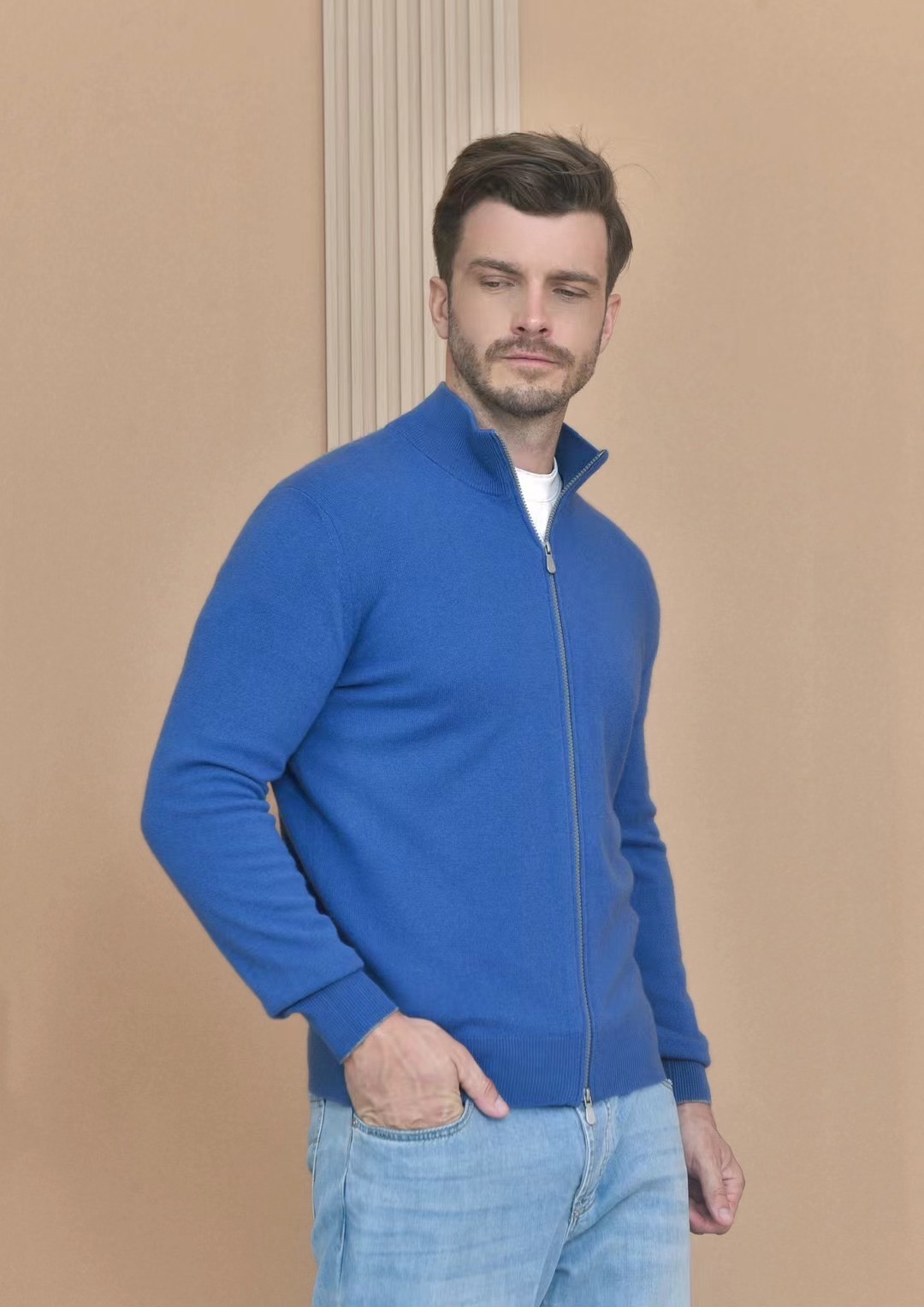 Loro Piana - Élégant cardigan zippé en cachemire bleu roi pour homme