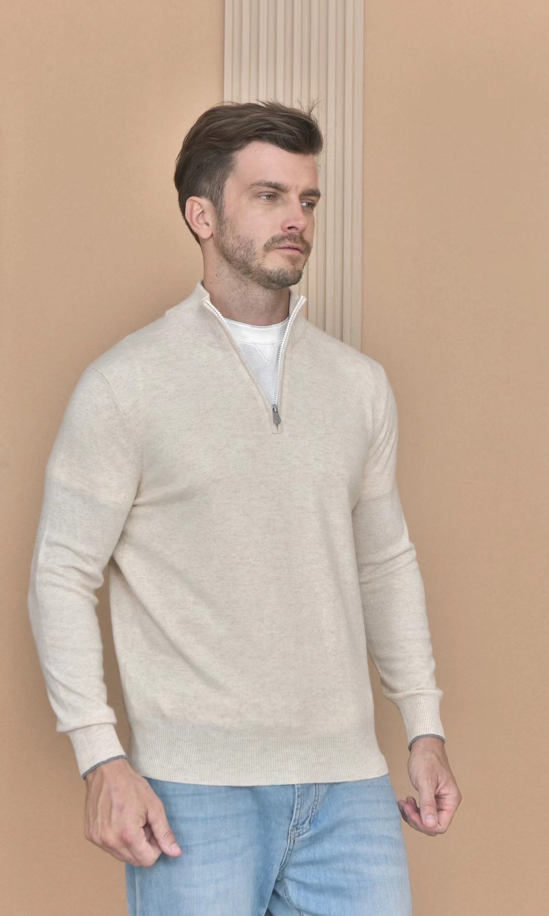 Luxurious Loro Piana Quarter-Zip Cashmere Sweater - Timeless Style & Comfort 2 i1724750127 1908 2
